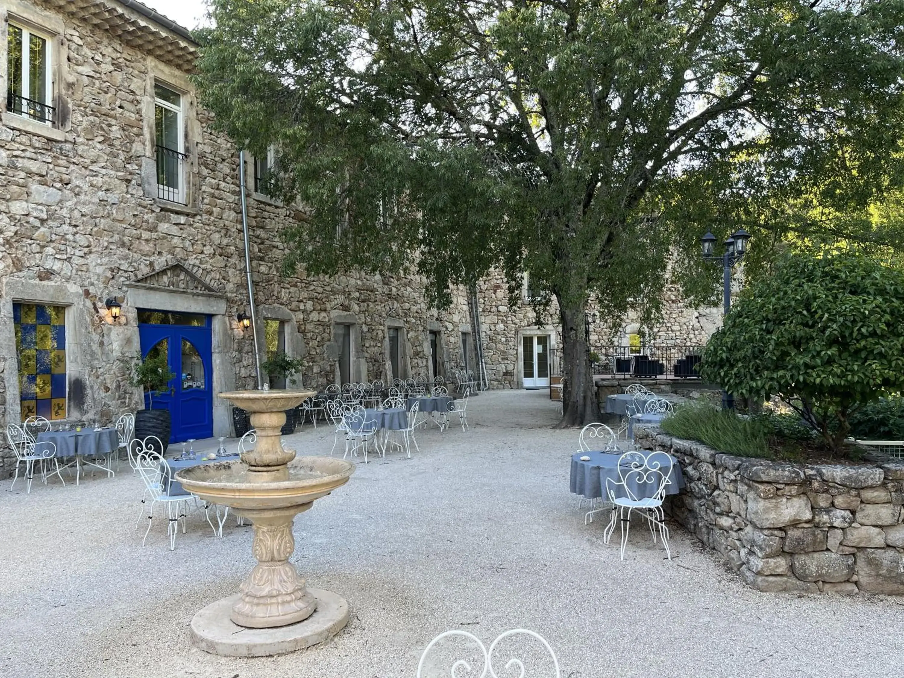 Logis Hôtel Restaurant Le Domaine de l'Eau Vive Logis Hôtel Restaurant Le Domaine de l'Eau Vive