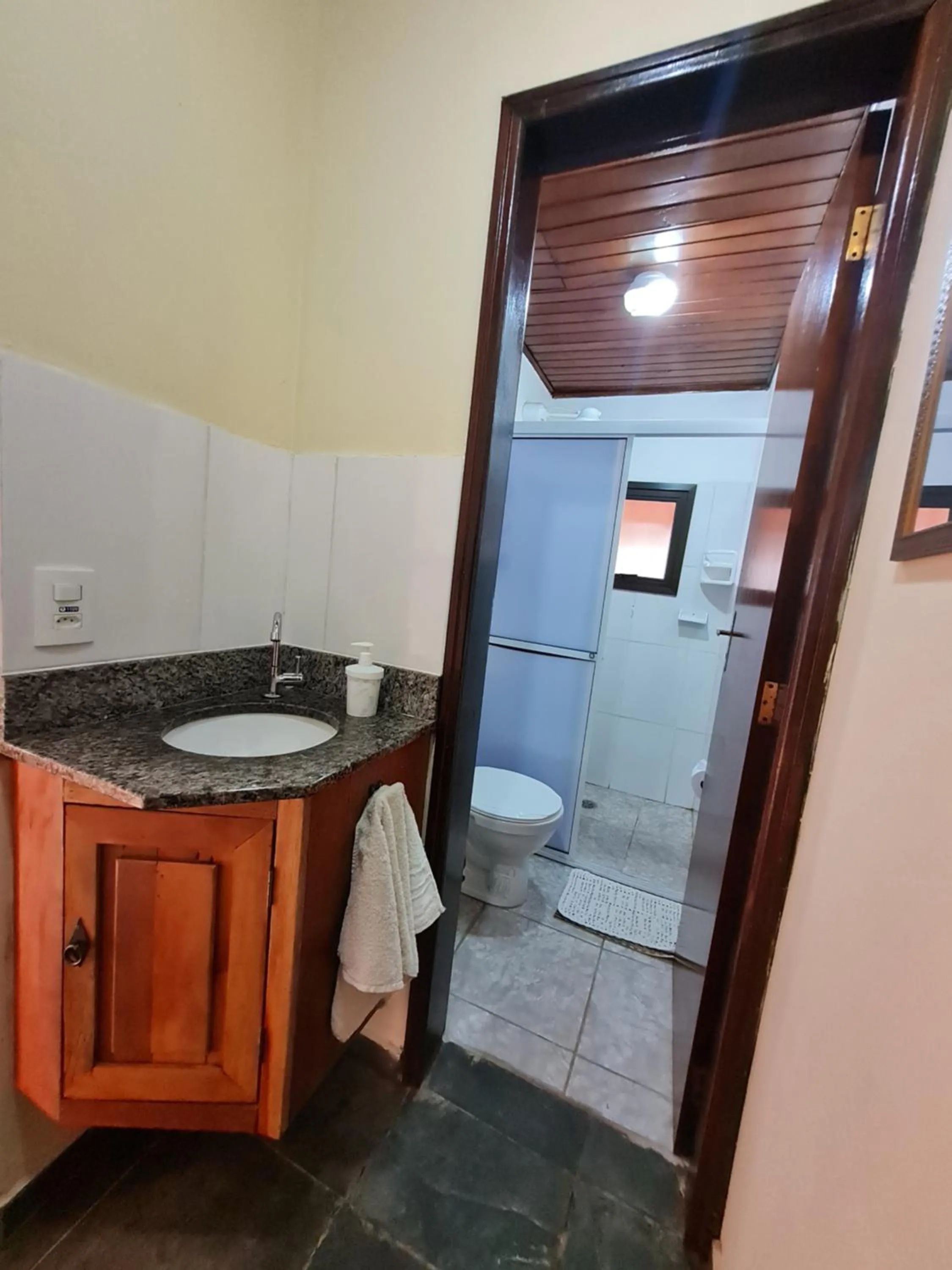 Bathroom in Chalé Karin Sampaio