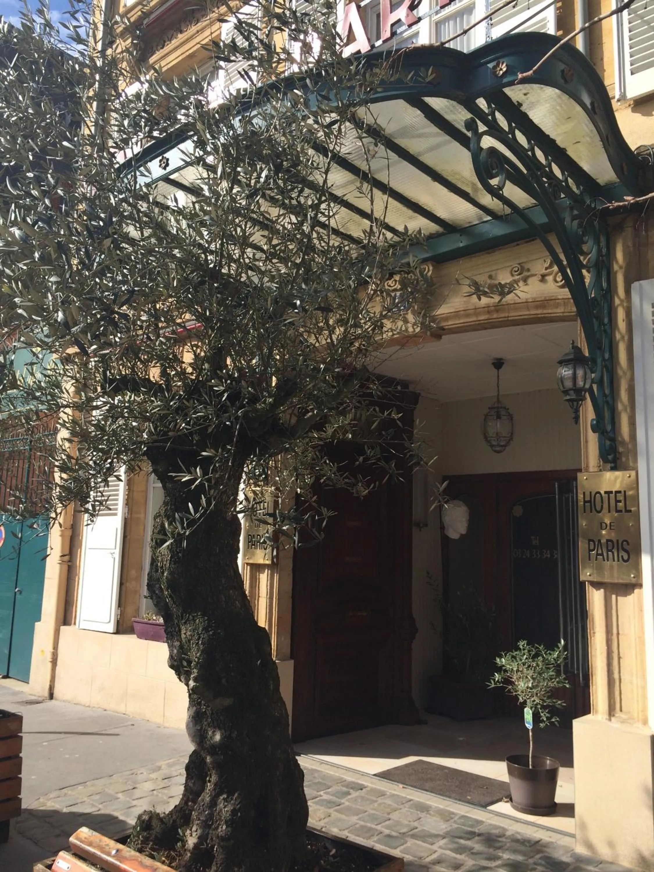 Facade/entrance in Hôtel De Paris