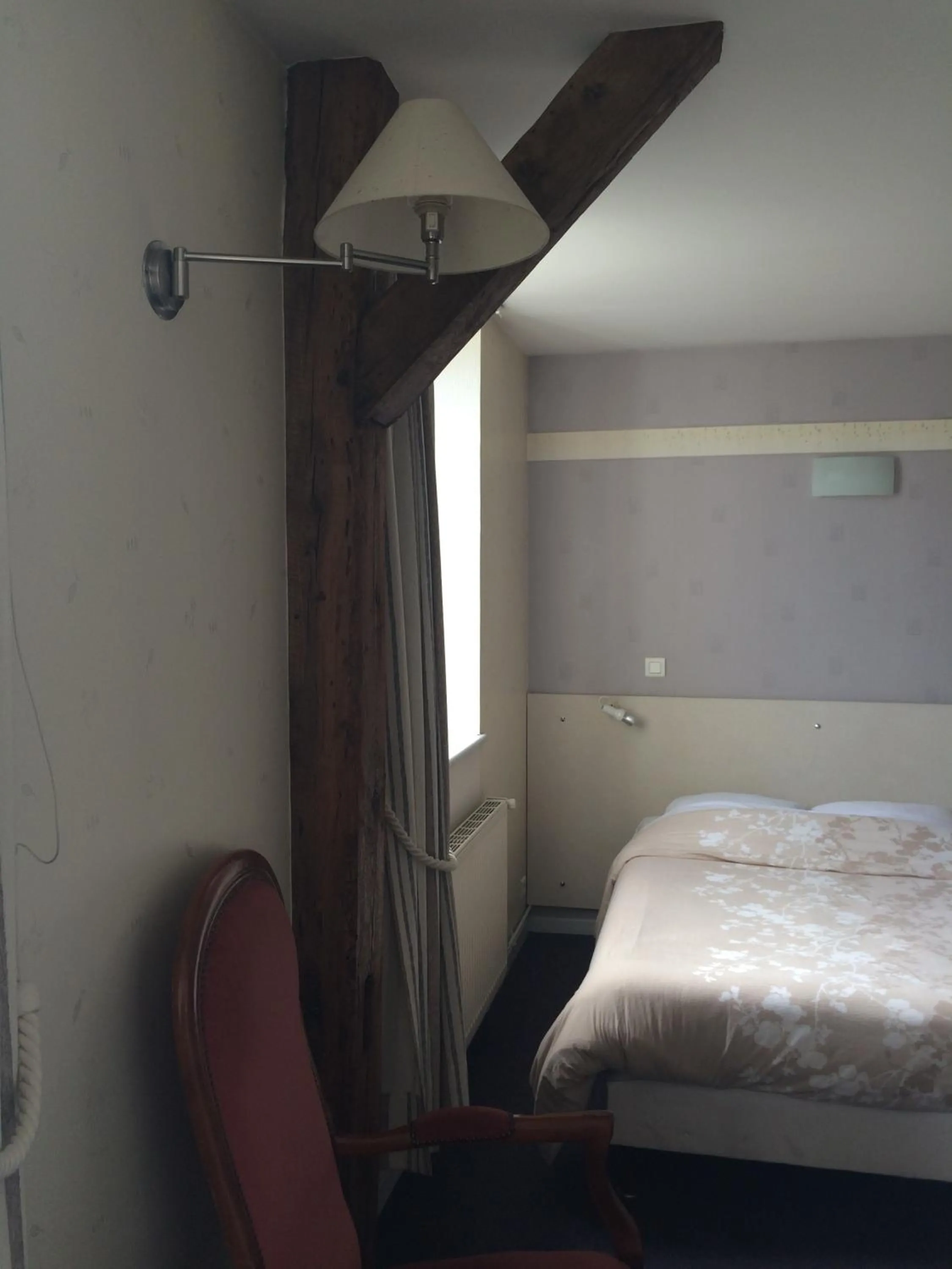 Bedroom, Bed in Hôtel De Paris