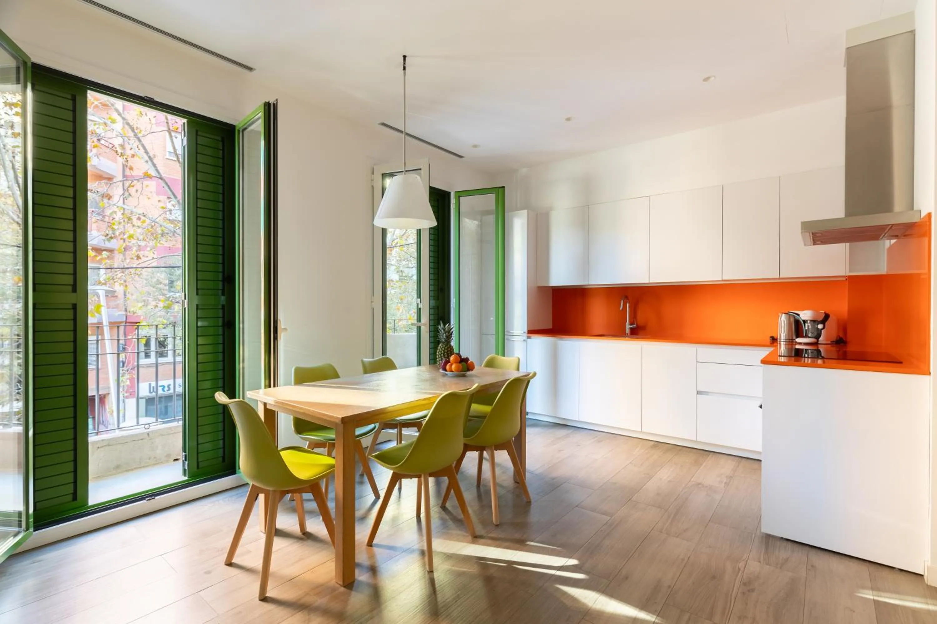 Kitchen or kitchenette in Cosmo Apartments Marina – Auditori