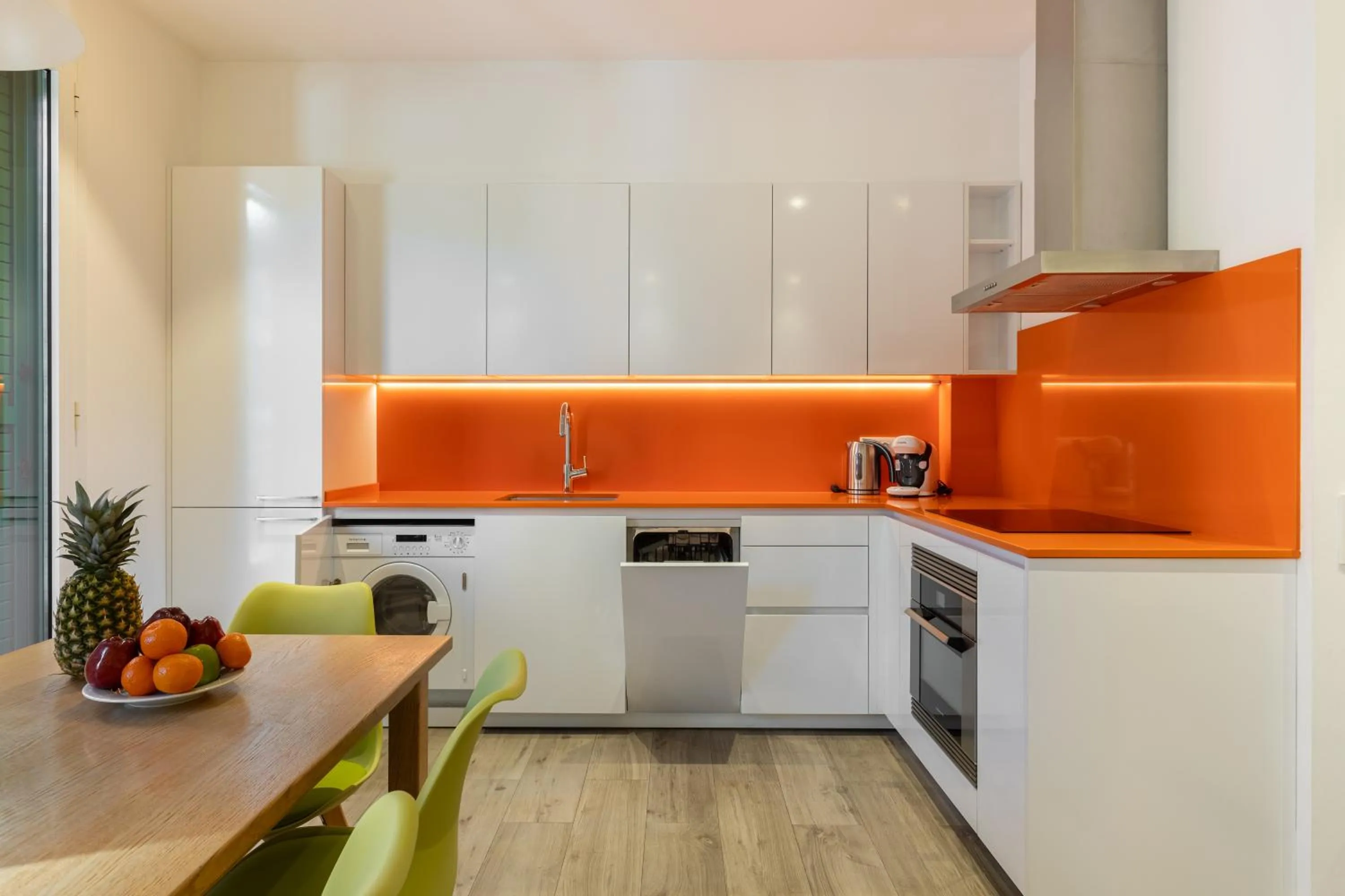 Kitchen or kitchenette in Cosmo Apartments Marina – Auditori