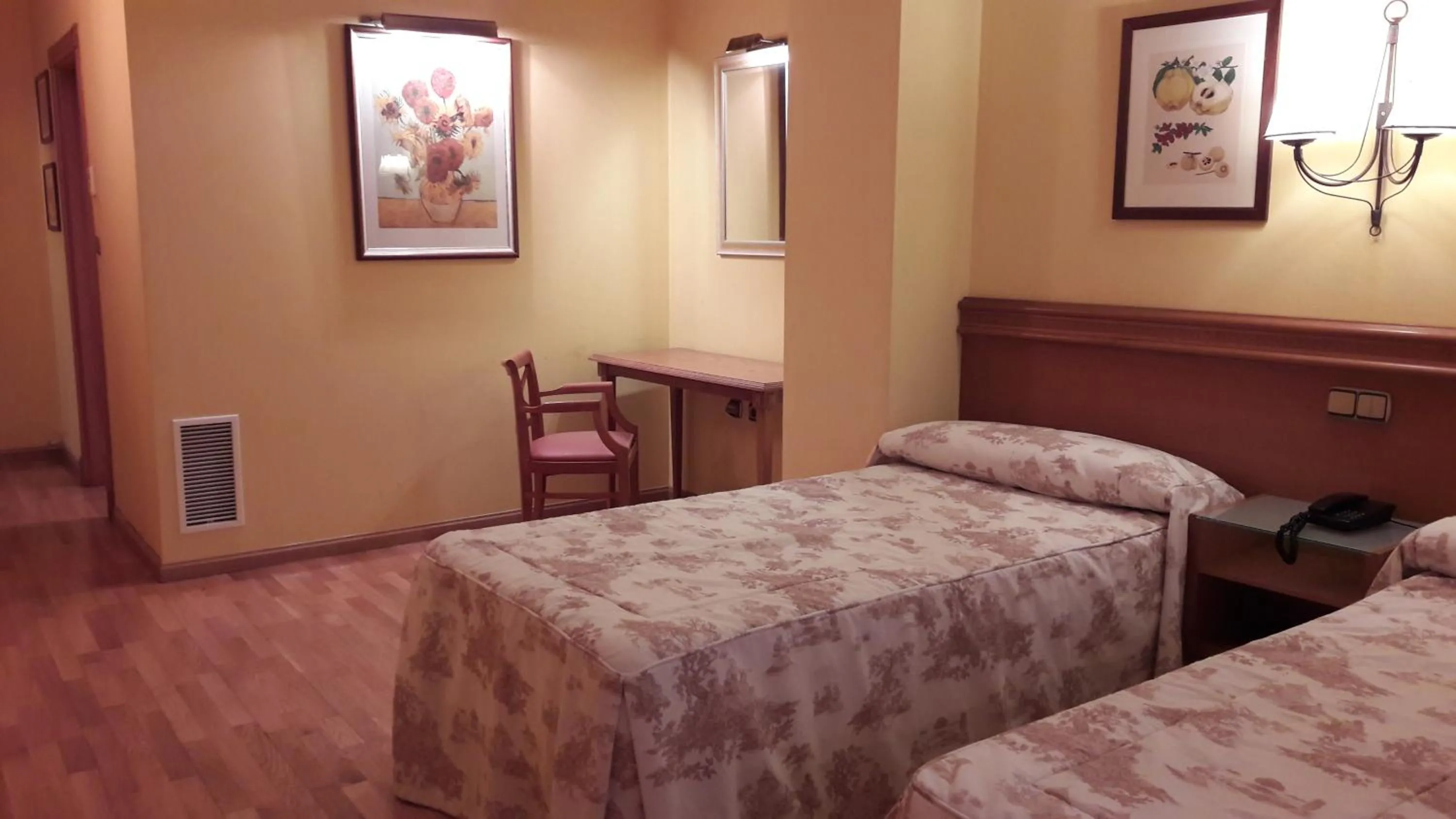 Bed in Hotel Juan Carlos I