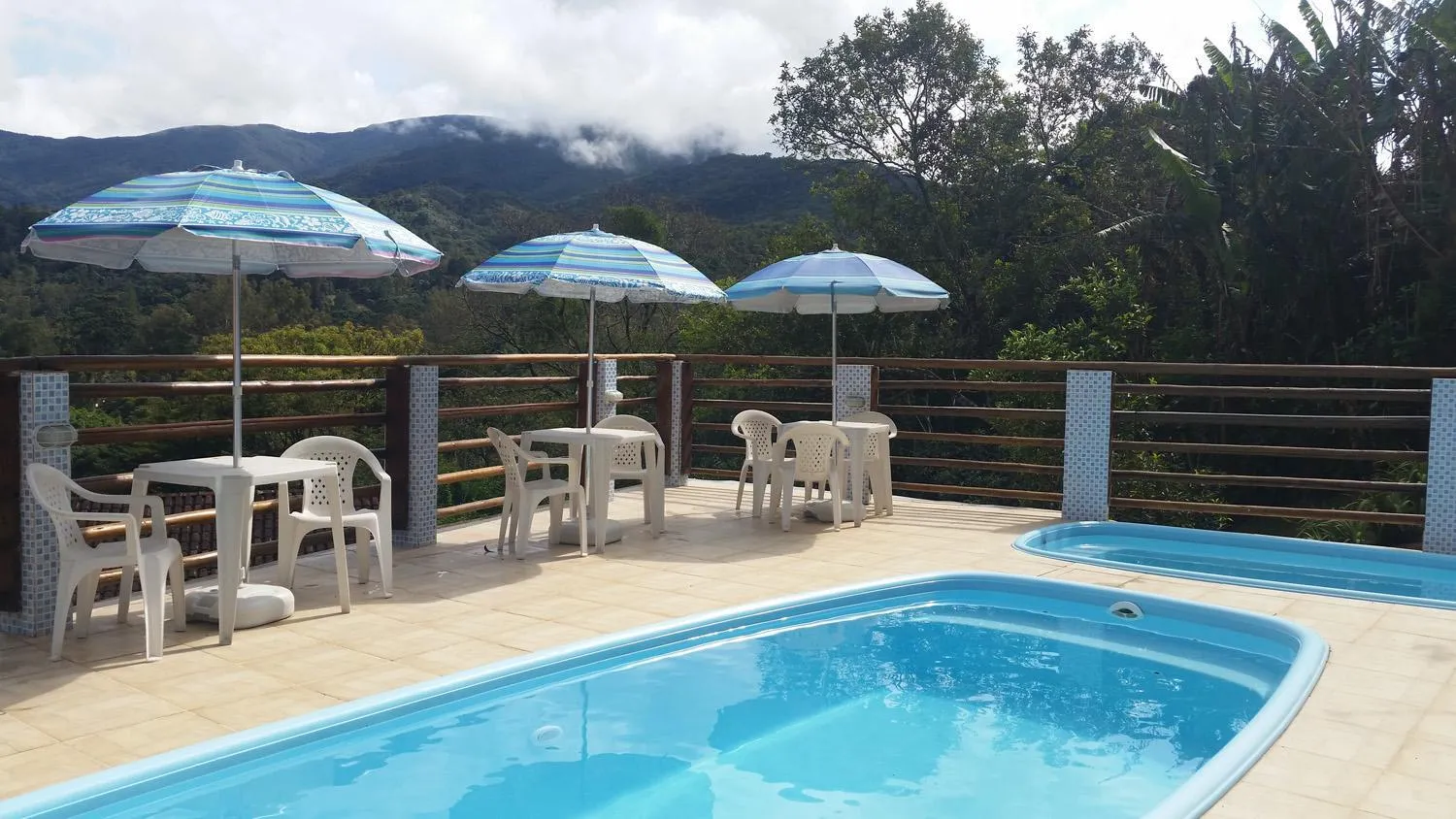 Swimming pool in Pousada Sol Nascente