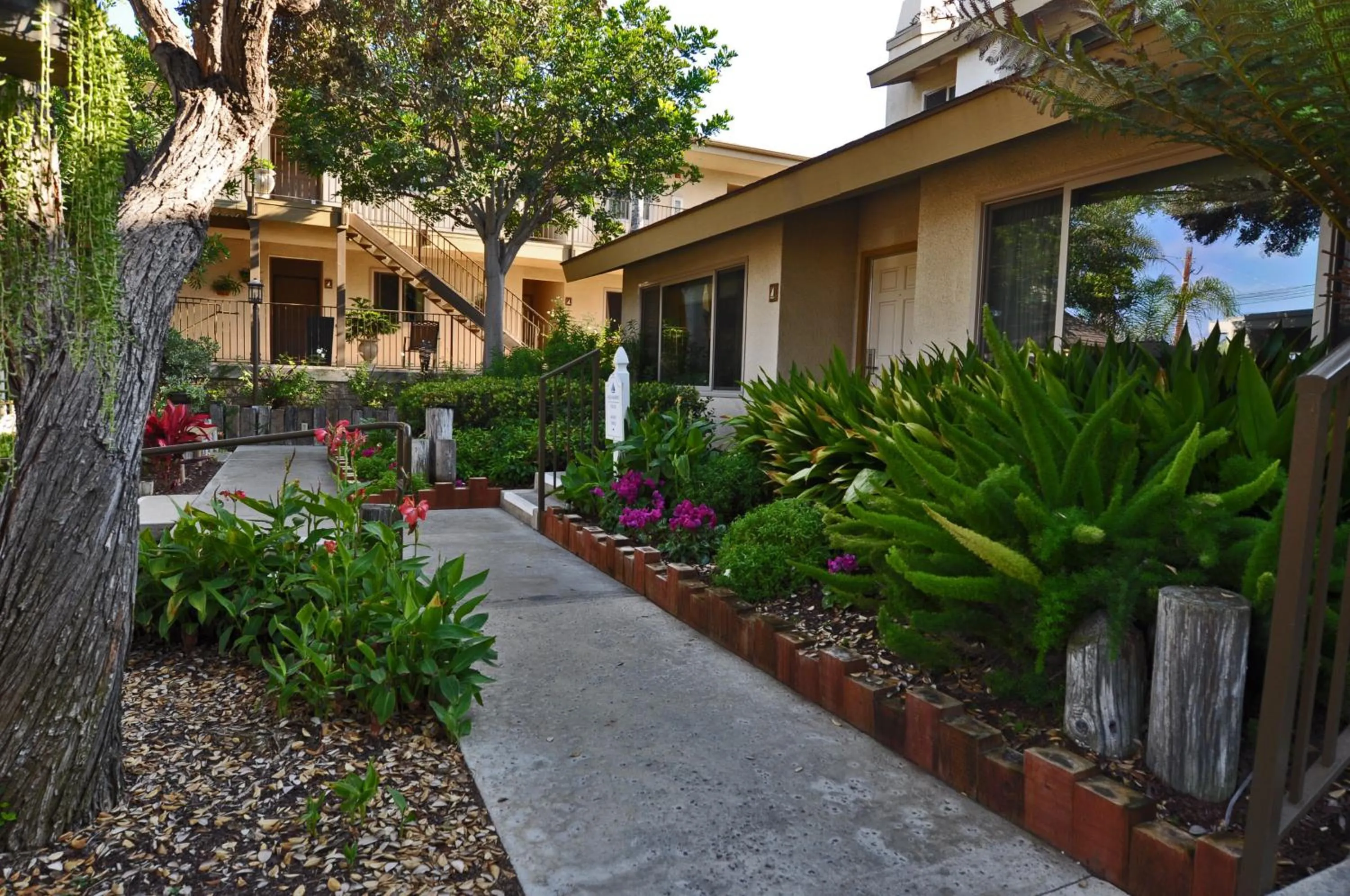 Property Building in Aquamarine Villas