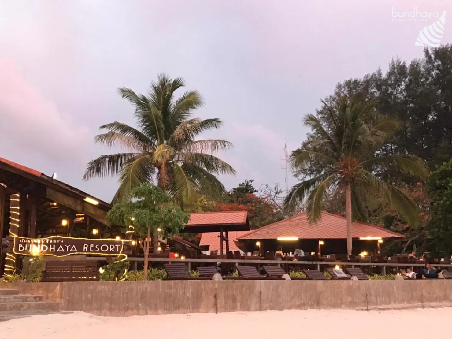 Restaurant/places to eat in Bundhaya Resort