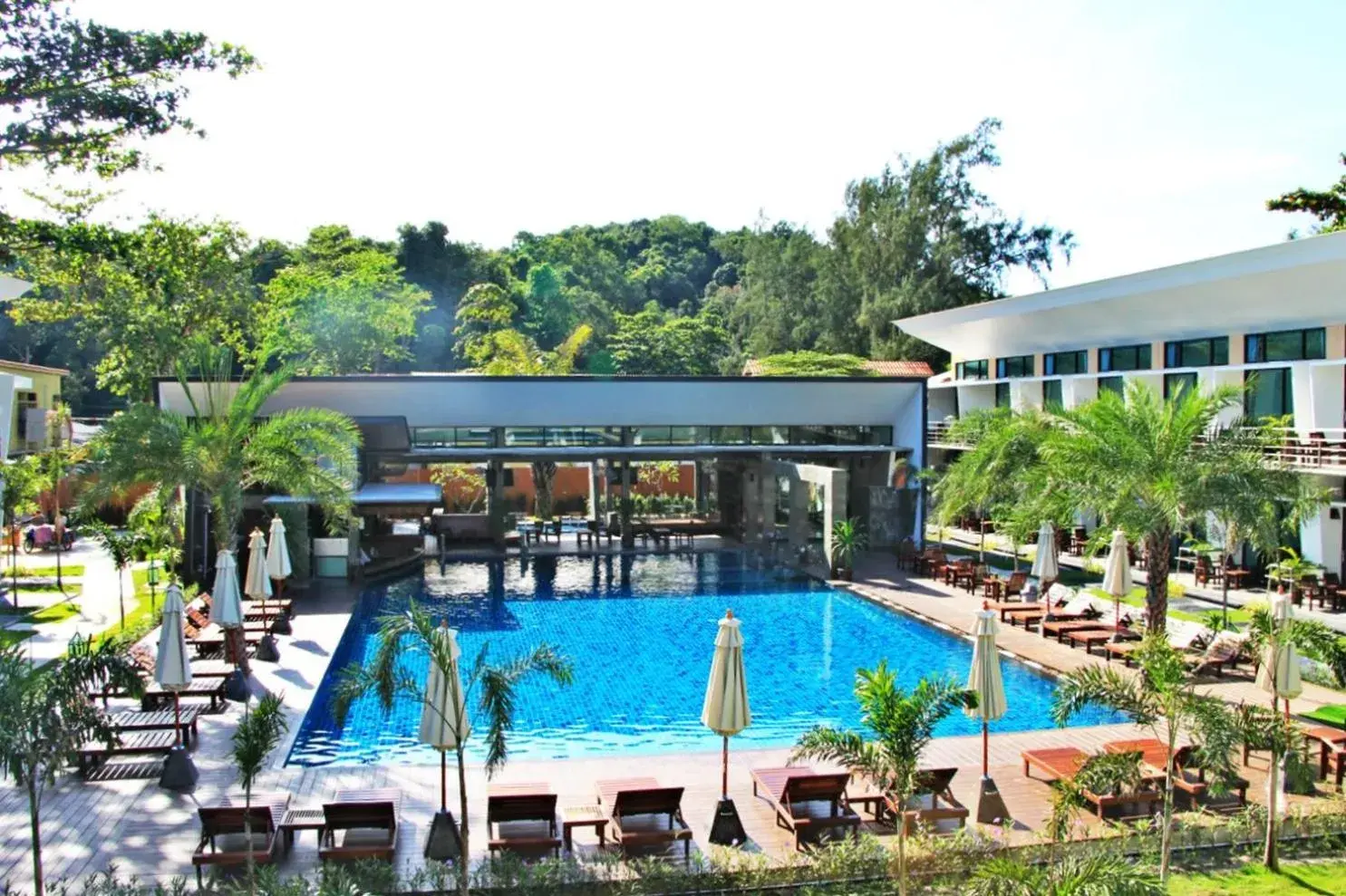 Pool view in Bundhaya Resort Pool view in Bundhaya Resort