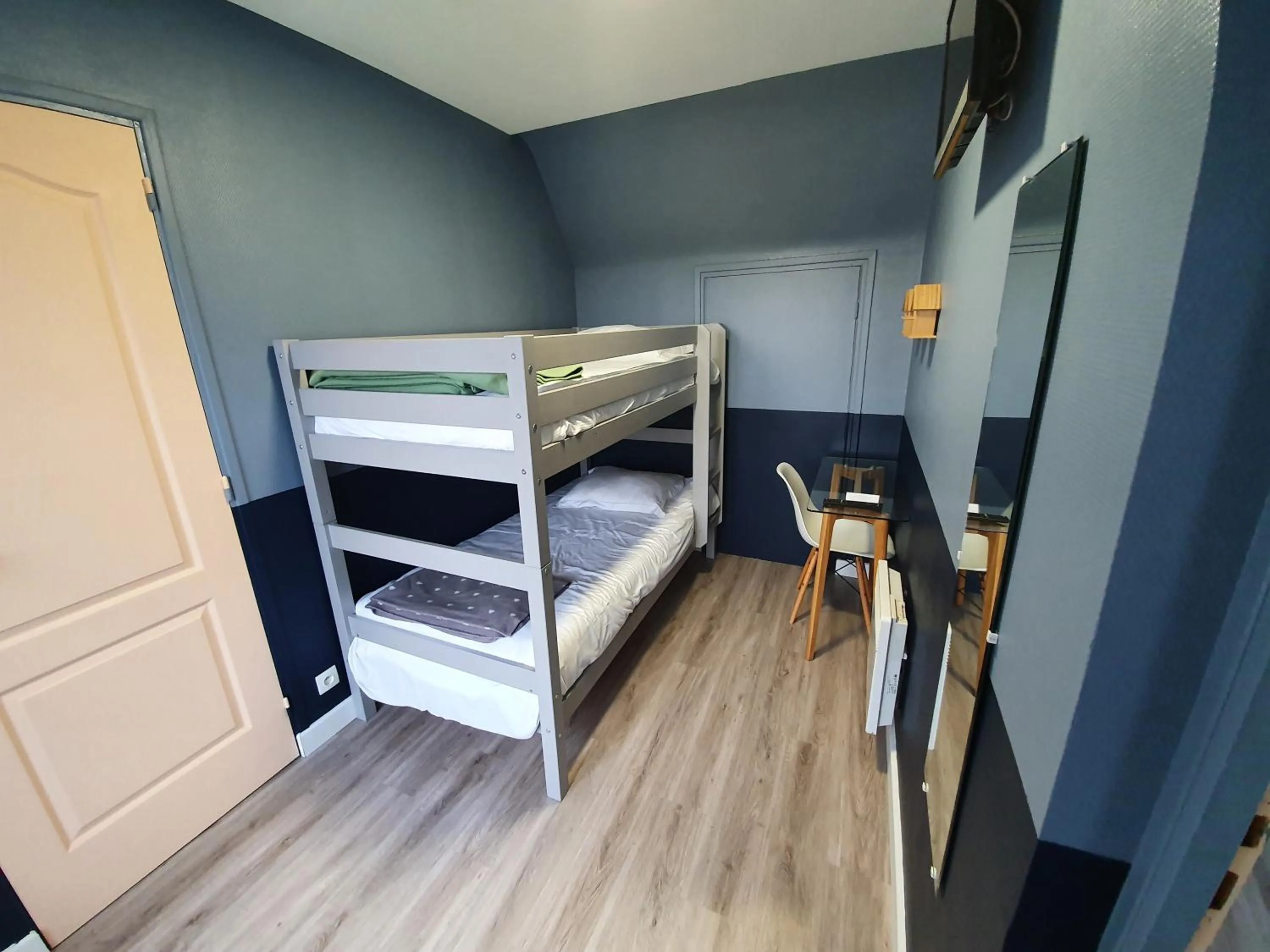 Photo of the whole room, Bed in Hôtel-Restaurant Le Flobart