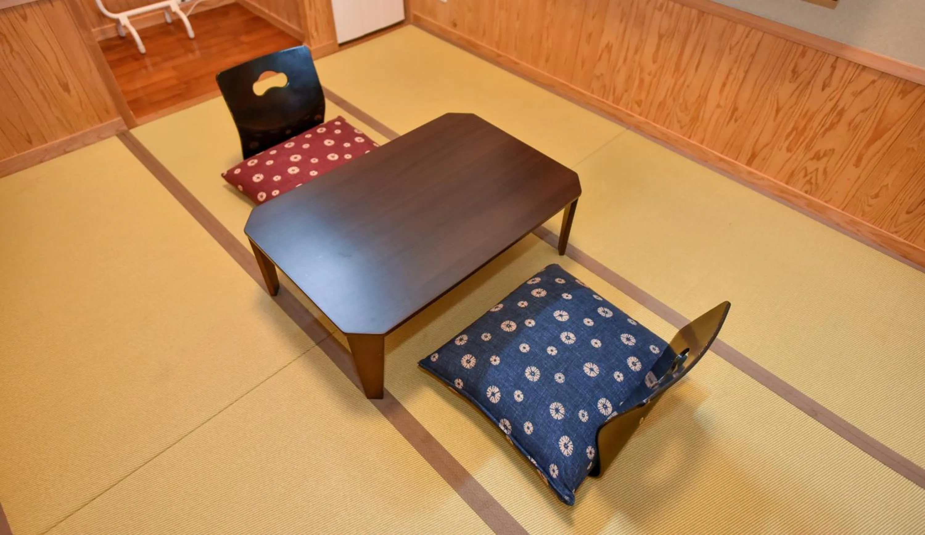 Japanese-Style Twin Room with Cypress Bath - single occupancy in Kamegawa Onsen HATAGO Yuyu