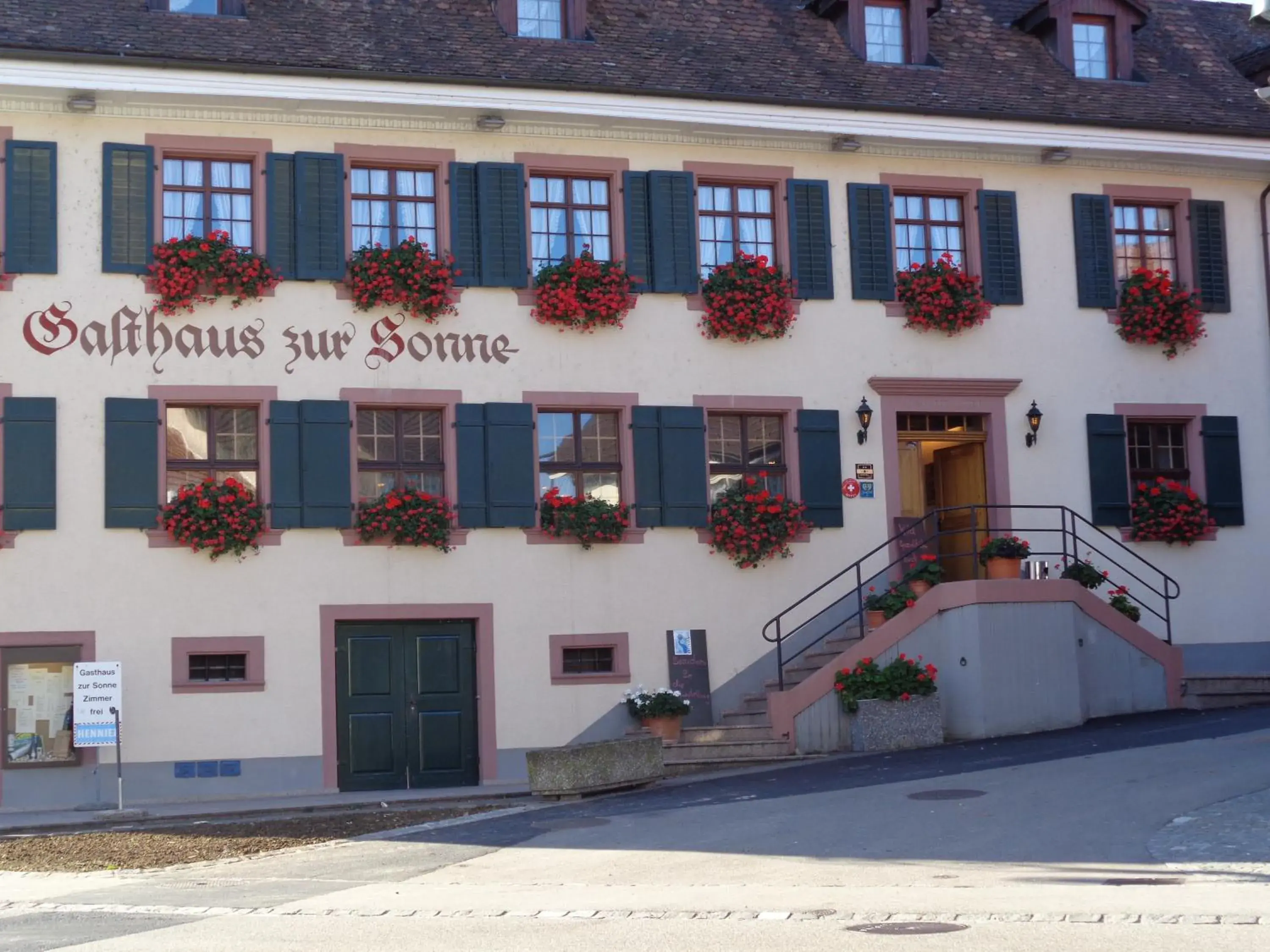 Gasthaus zur Sonne Gasthaus zur Sonne