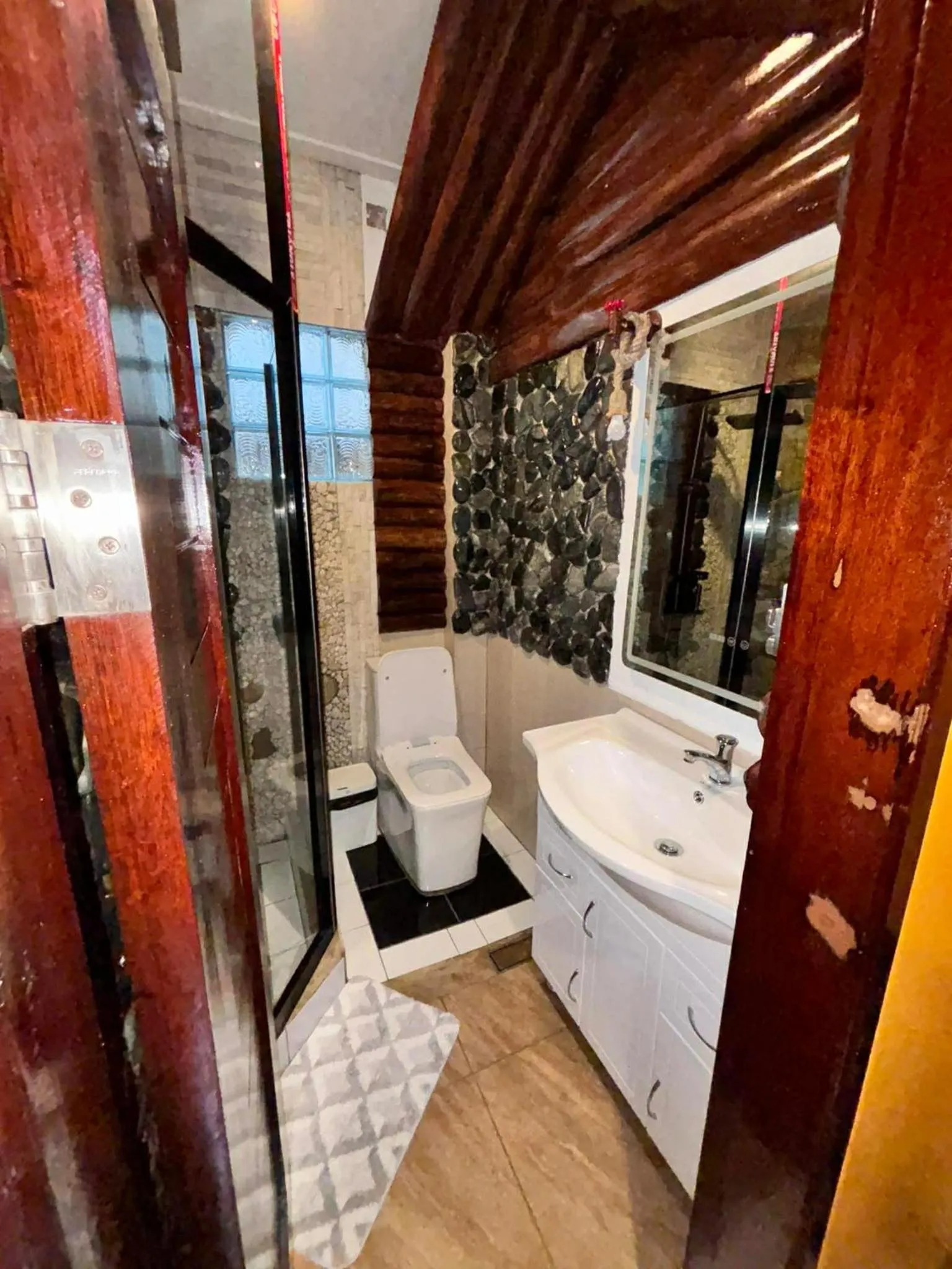 BING-VICE Tourist Inn