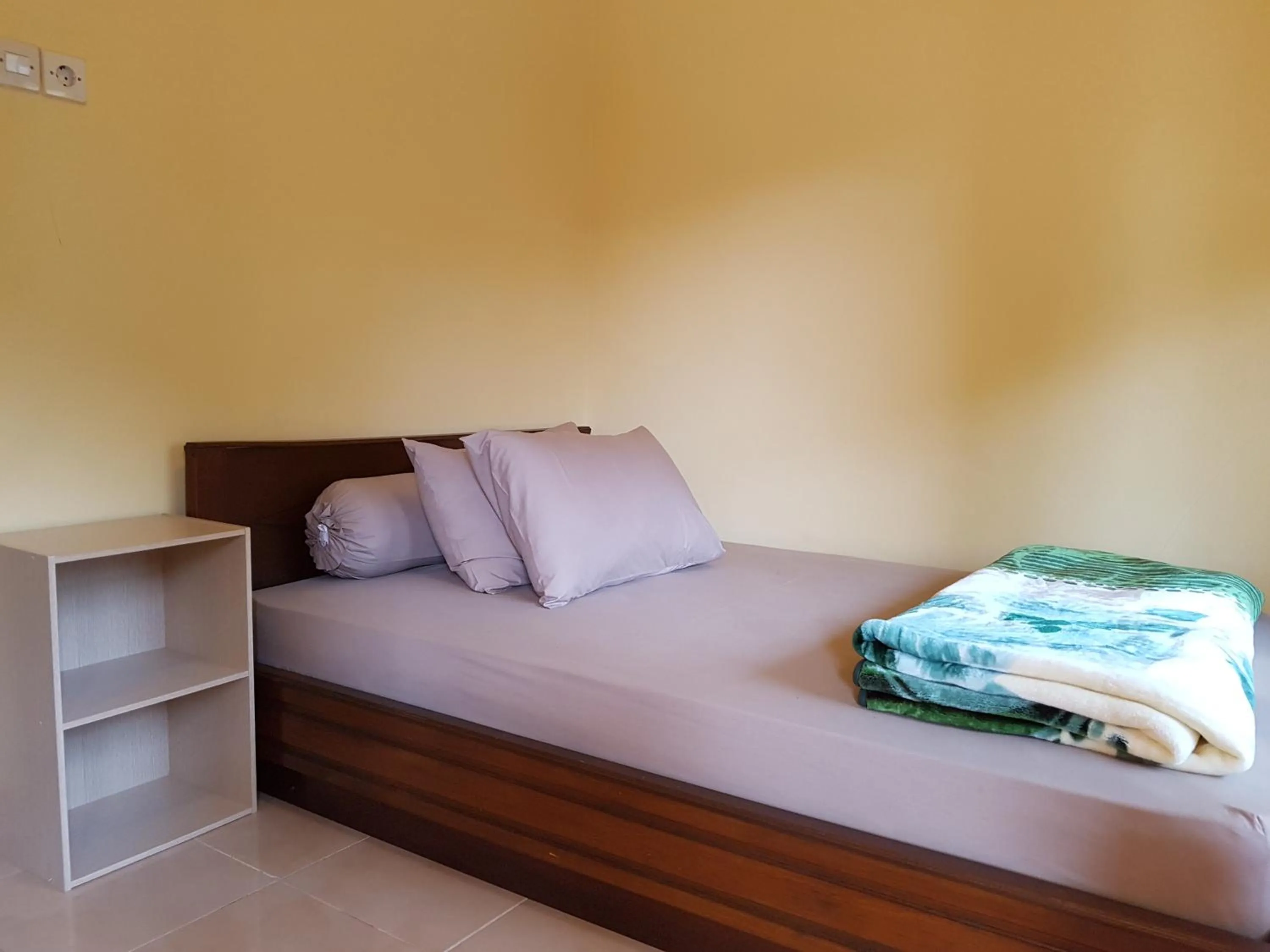 Standard Double Room in Radiya Guesthouse