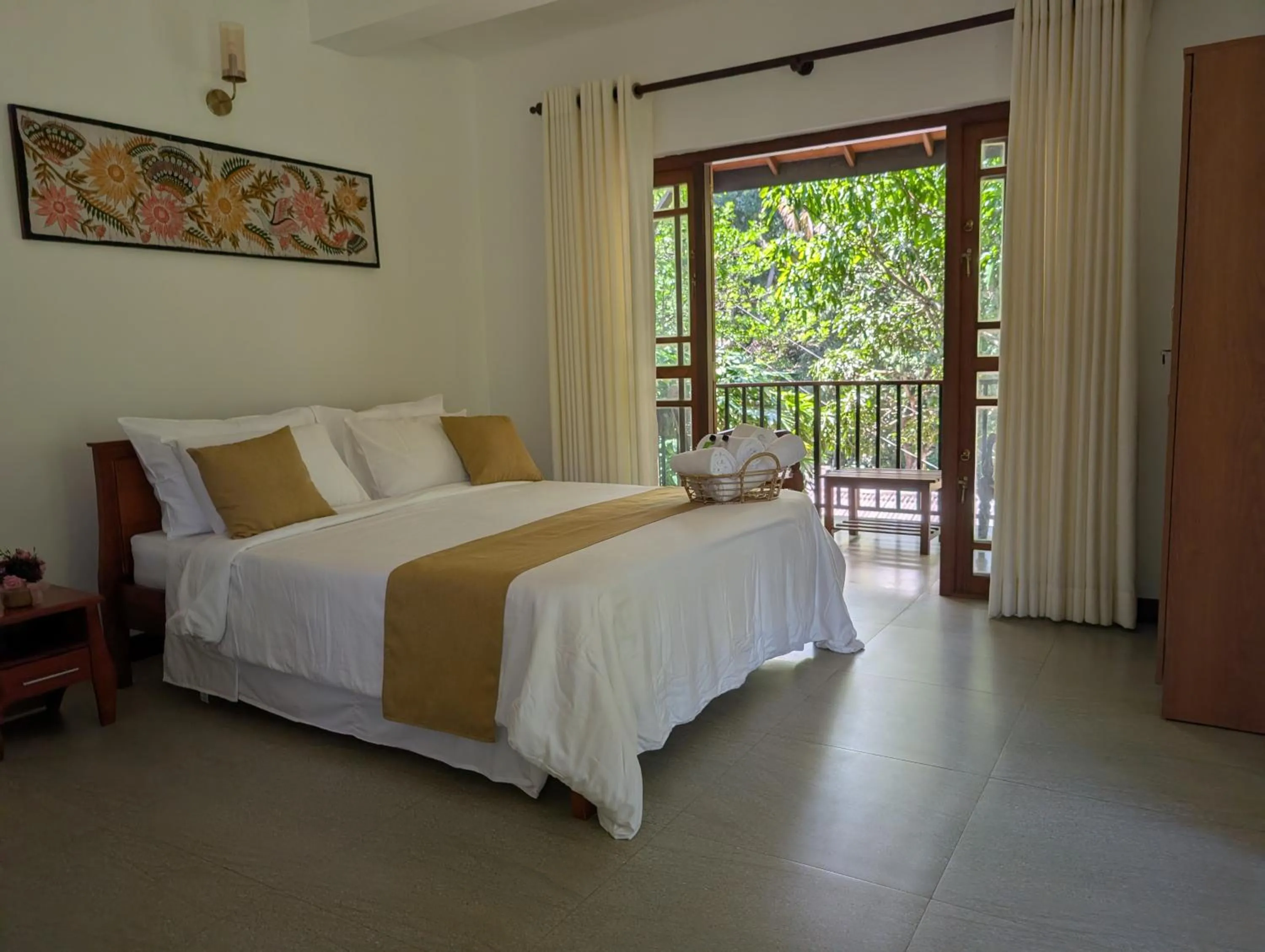 Suite with Balcony in Windy Ridge Kandy