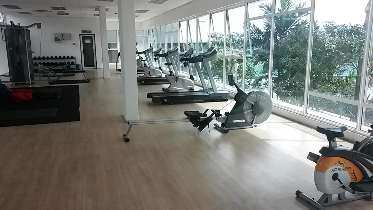 Fitness centre/facilities in Garden Apartment at Zenith