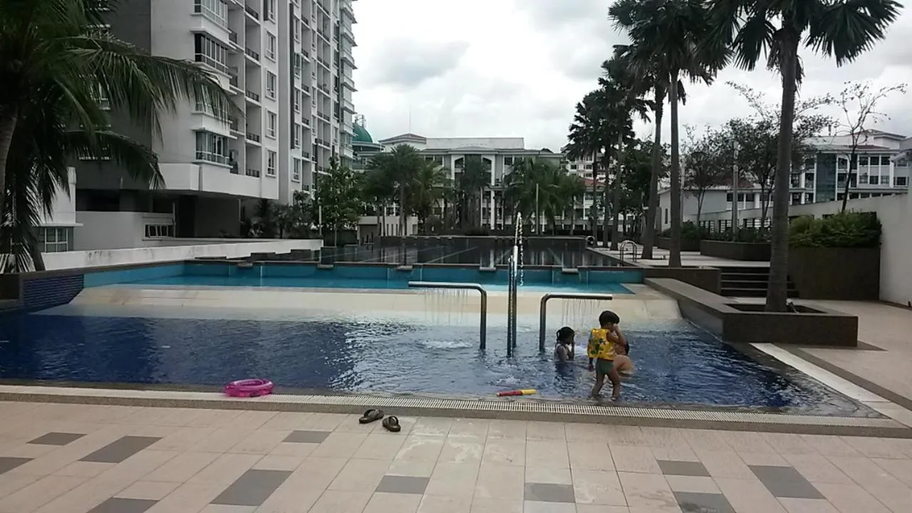 Garden Apartment at Zenith