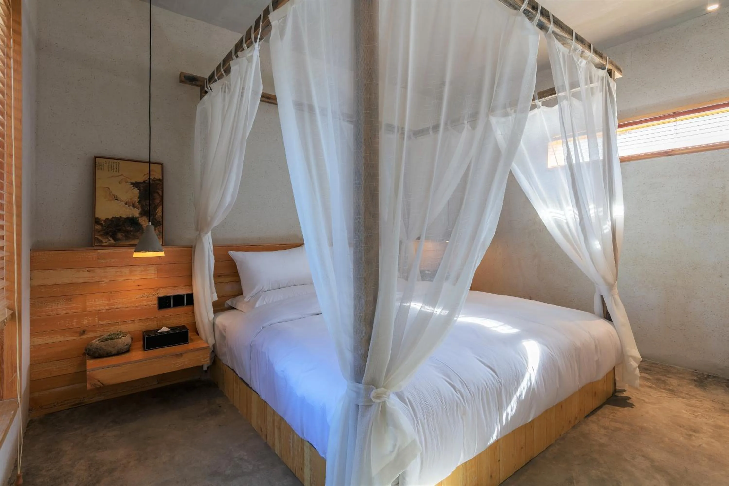 Bed in Shangri-La Karesansui Hotel