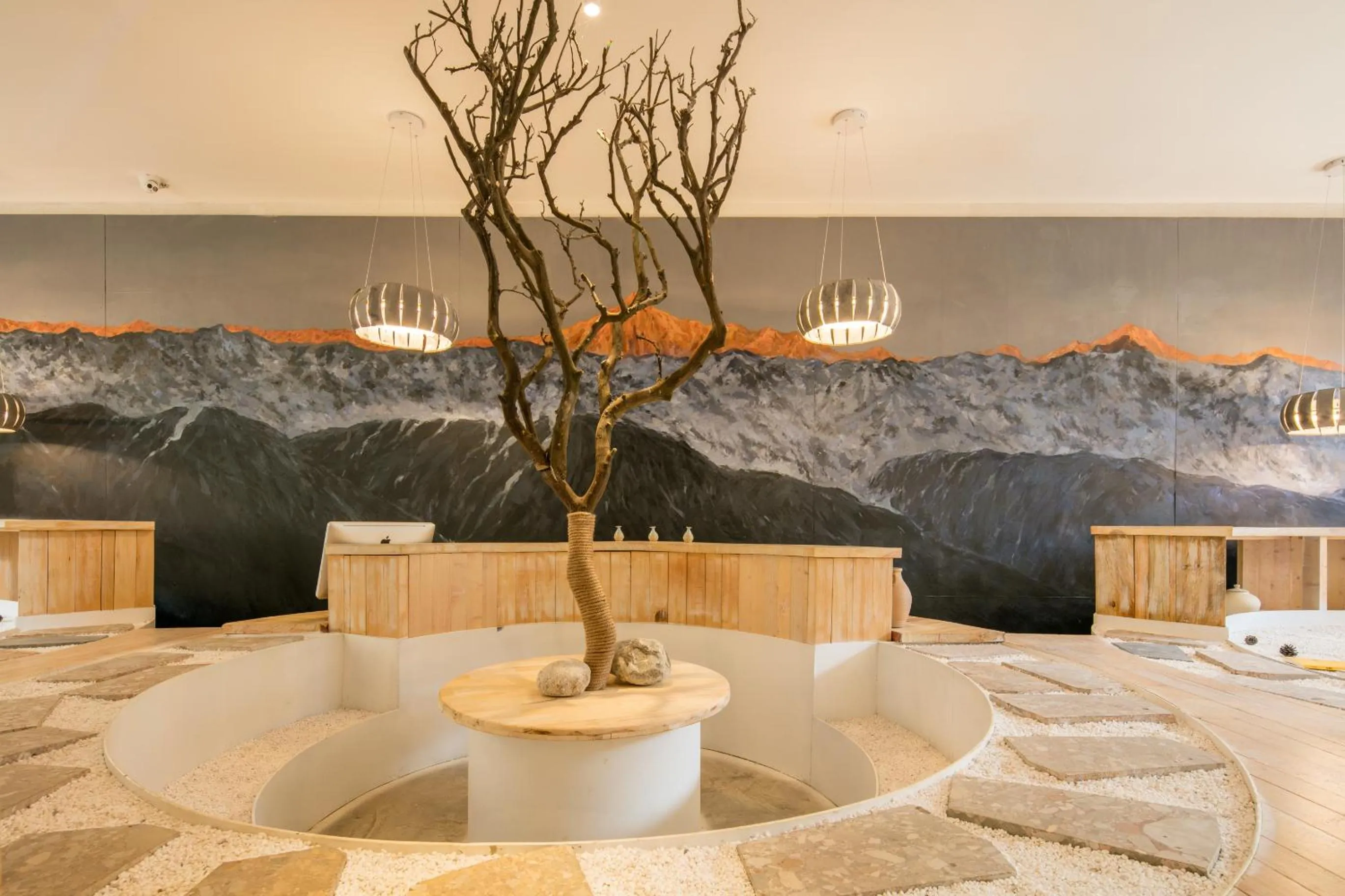 Shangri-La Karesansui Hotel