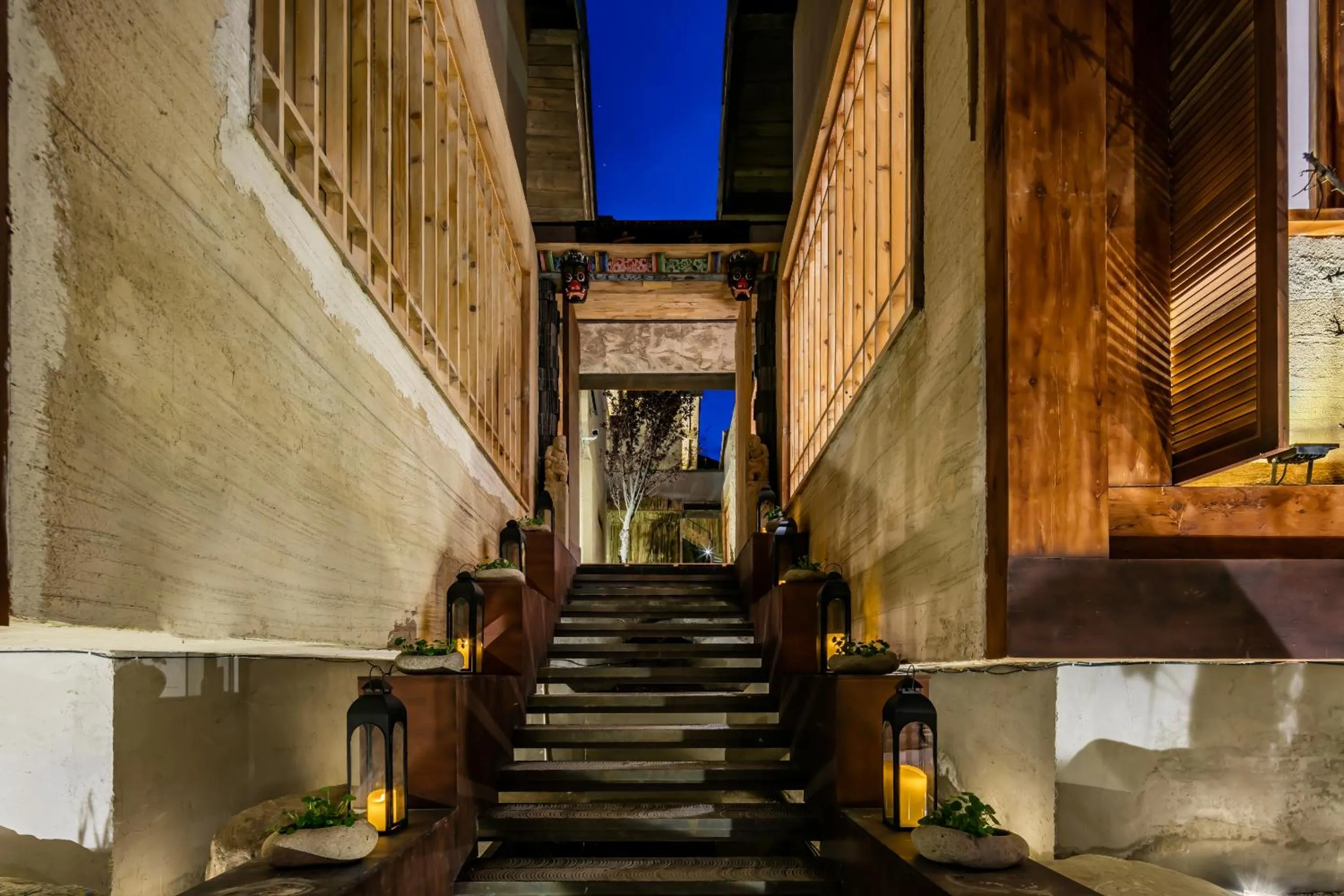 Shangri-La Karesansui Hotel