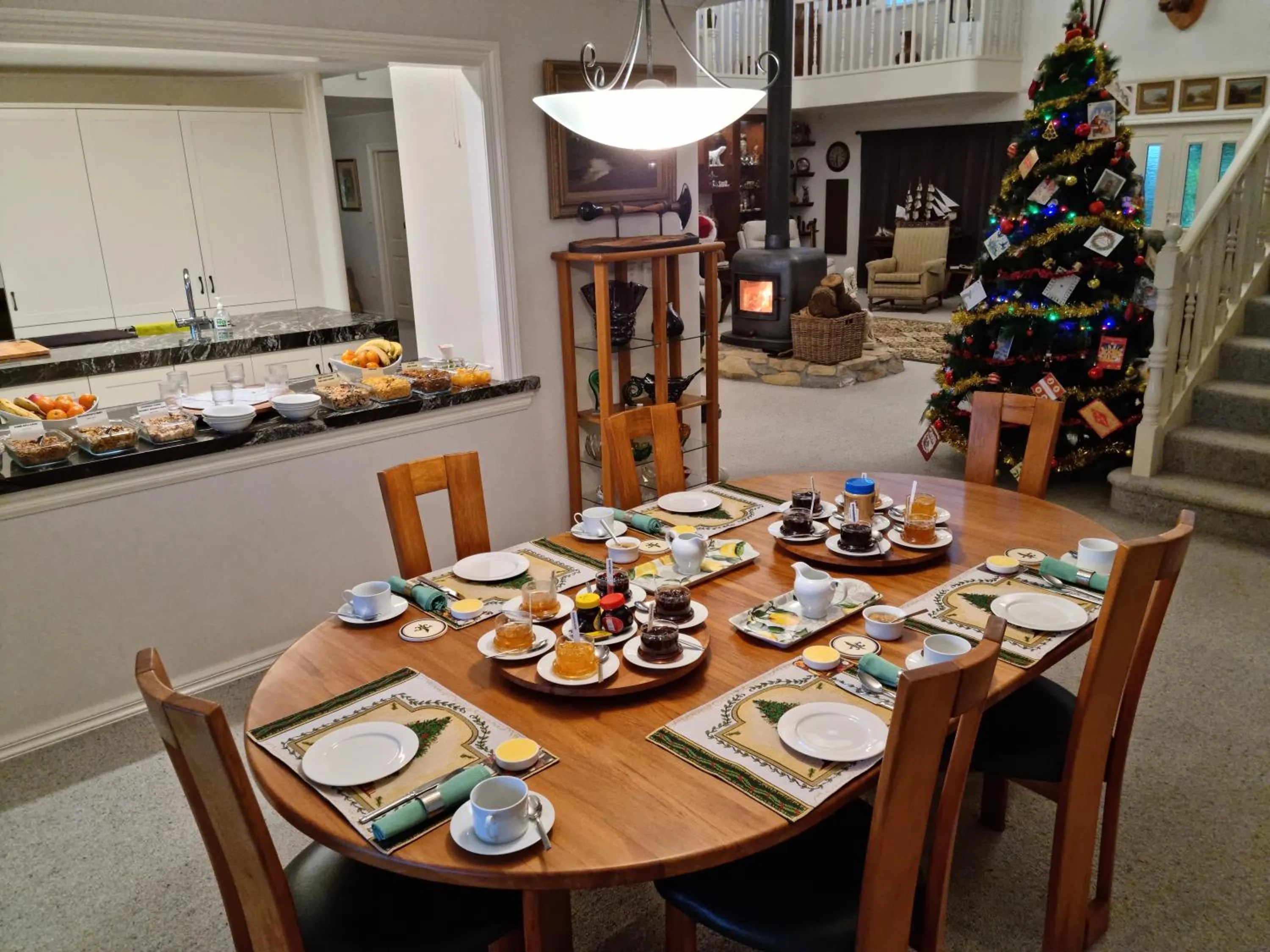 Breakfast in Hyecroft Lodge