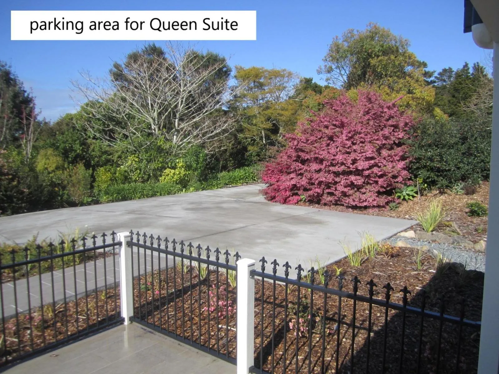 Parking in Hyecroft Lodge