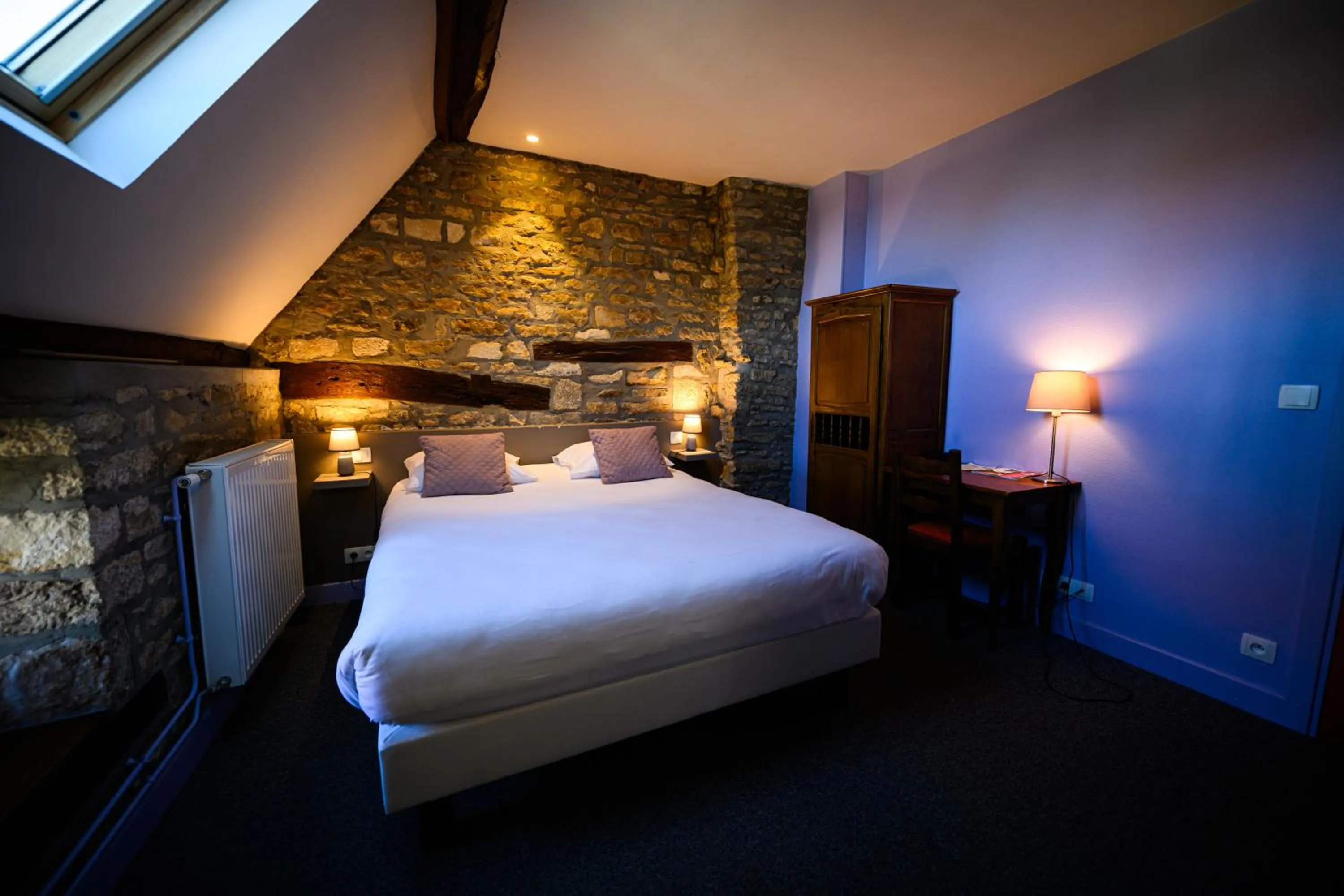 Bed in Hostellerie Du Chateau