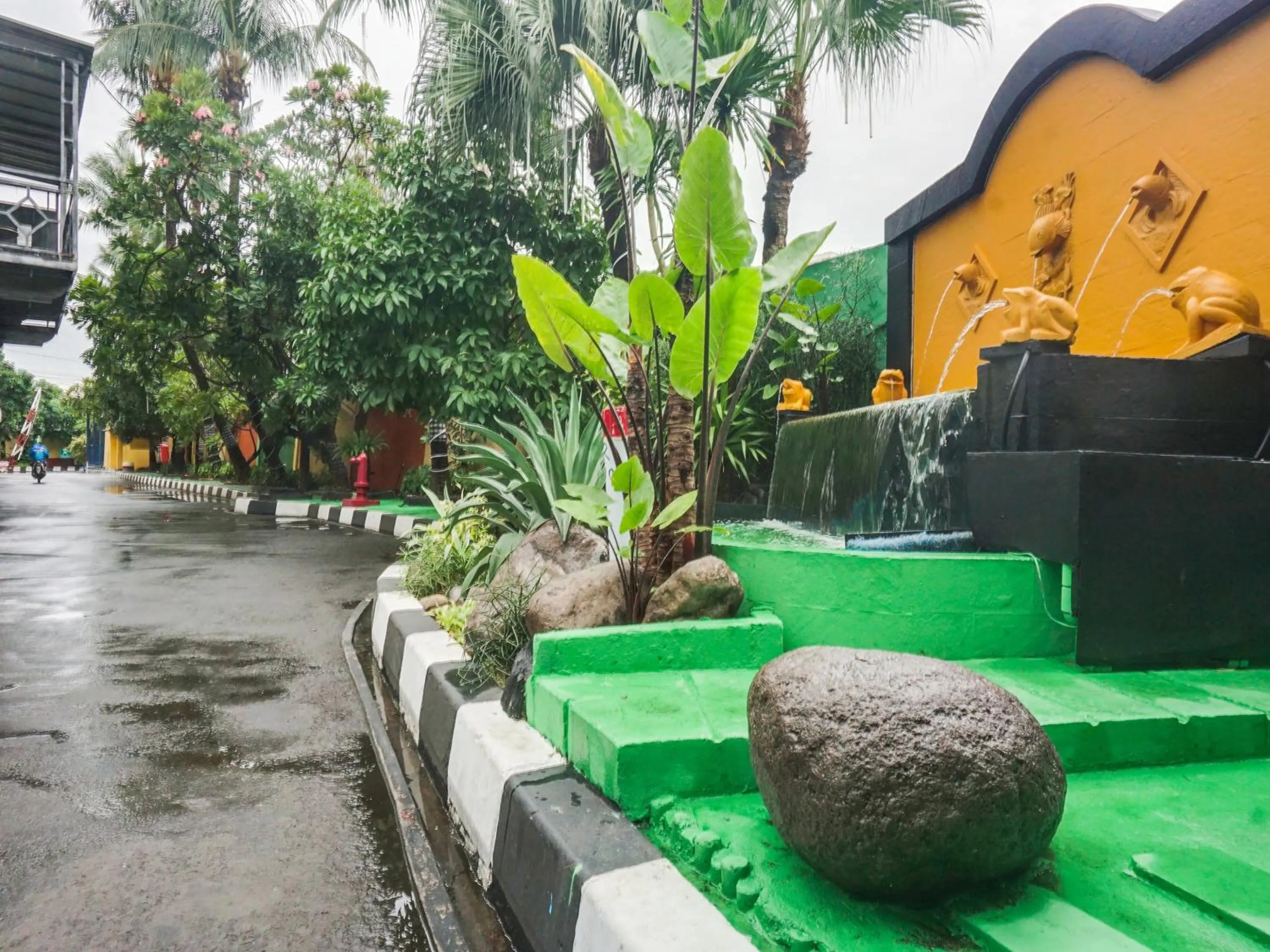 Garden in BI Executive Hotel