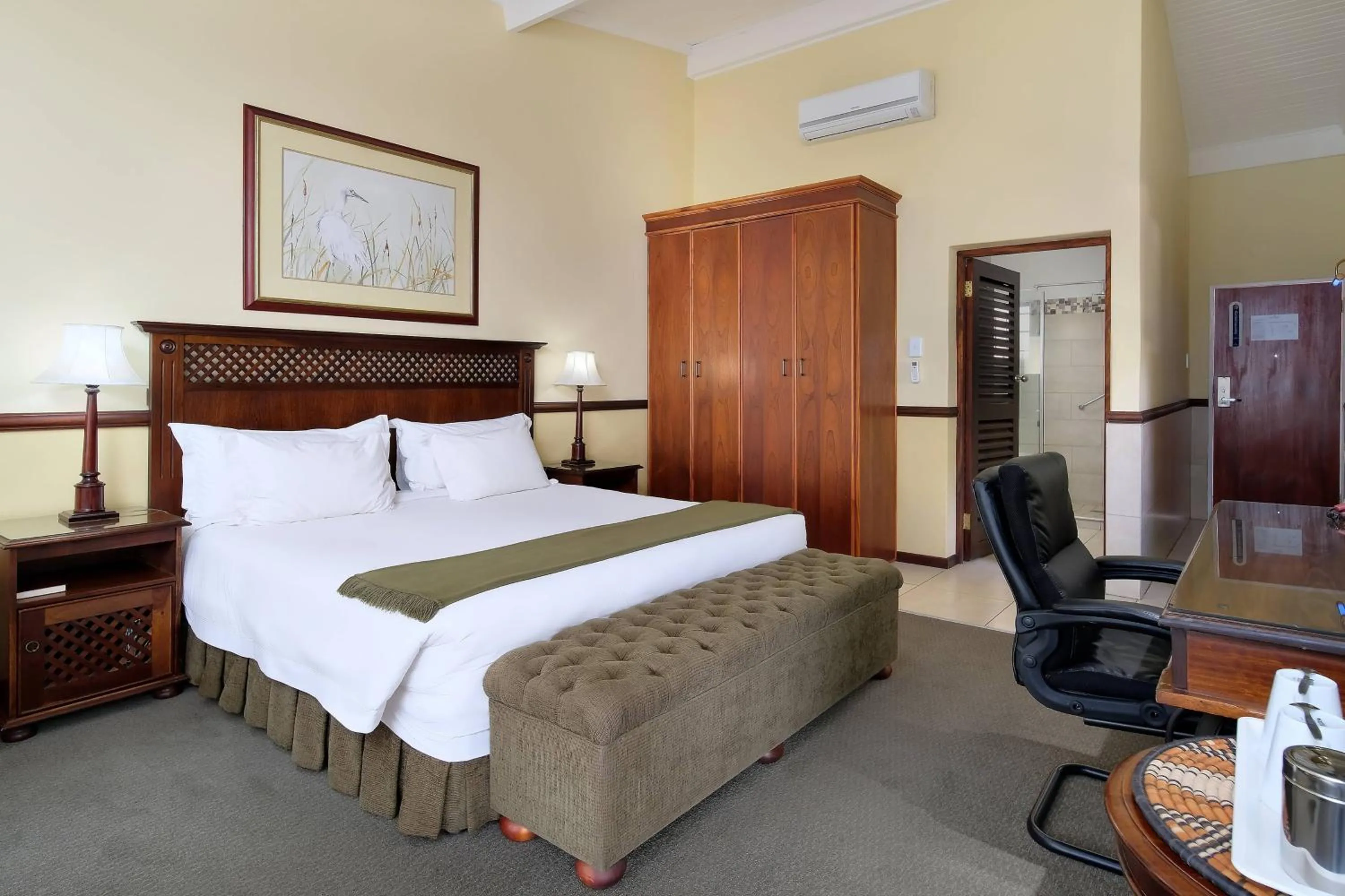 Photo of the whole room, Bed in Protea Hotel by Marriott Polokwane Ranch Resort