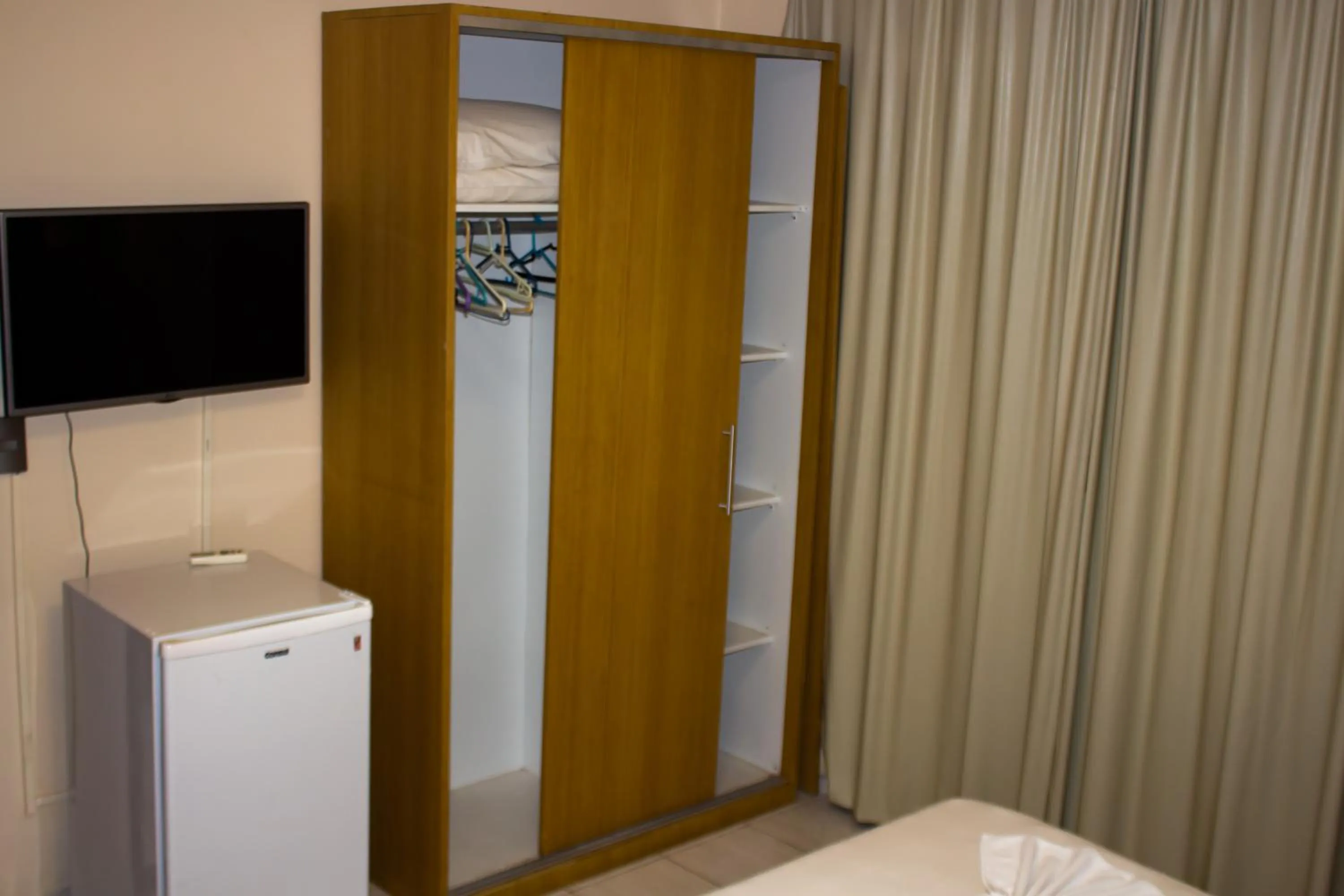 oven, Bed in Hotel Pousada Azzurra