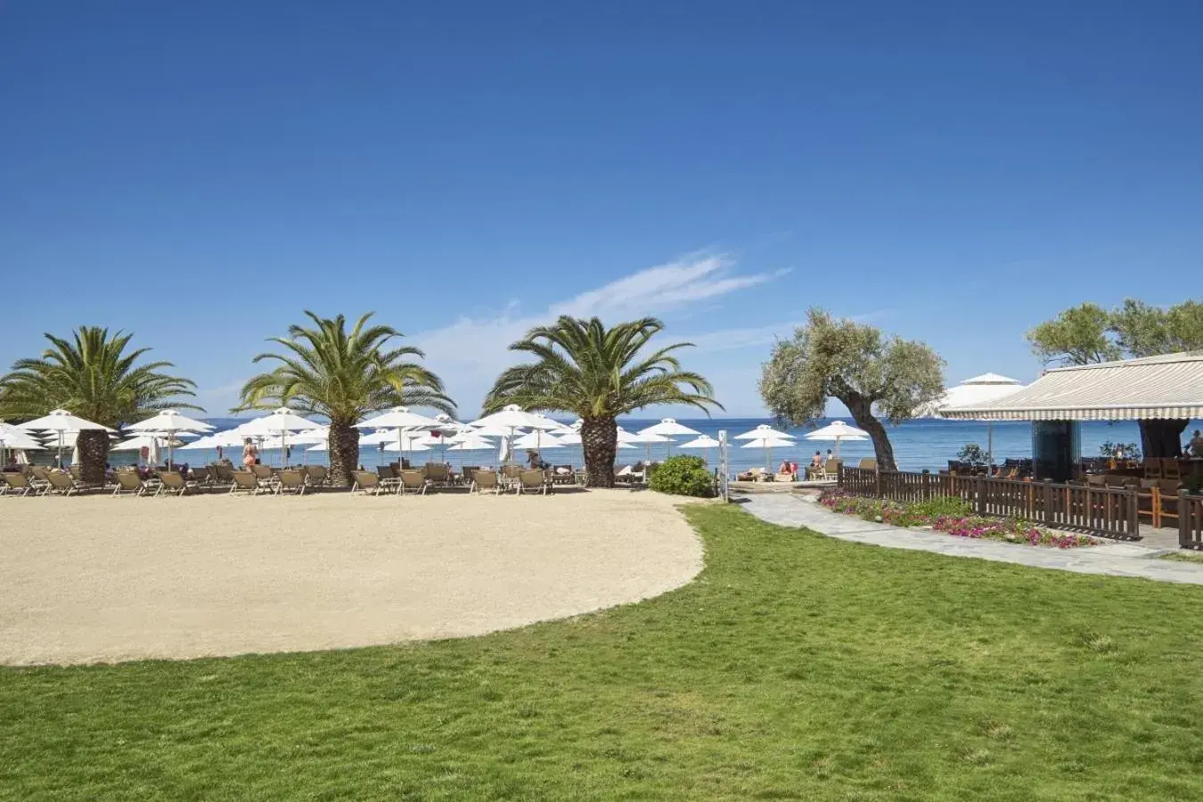 Lounge or bar in Anthemus Sea Beach Hotel and Spa Lounge or bar in Anthemus Sea Beach Hotel and Spa