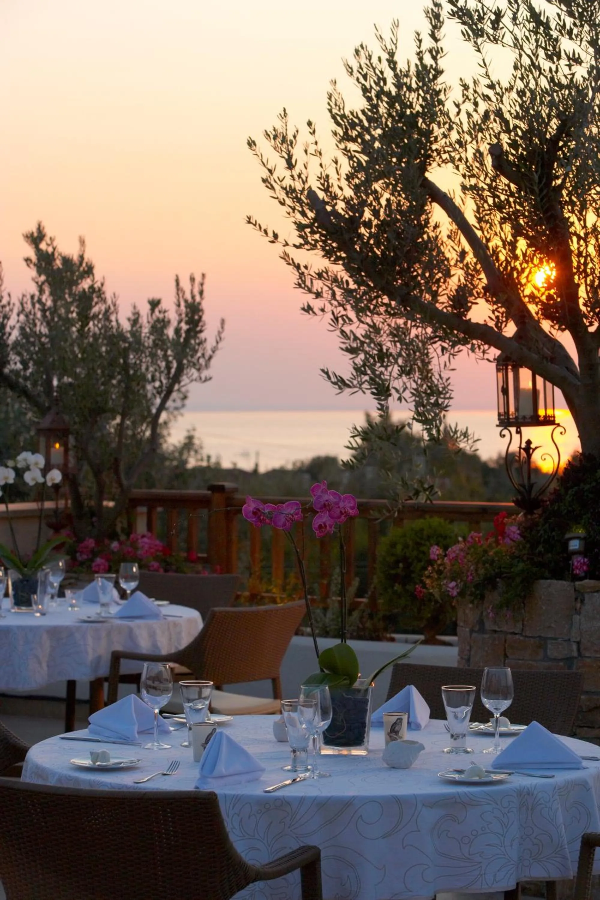 Restaurant/places to eat in Anthemus Sea Beach Hotel and Spa