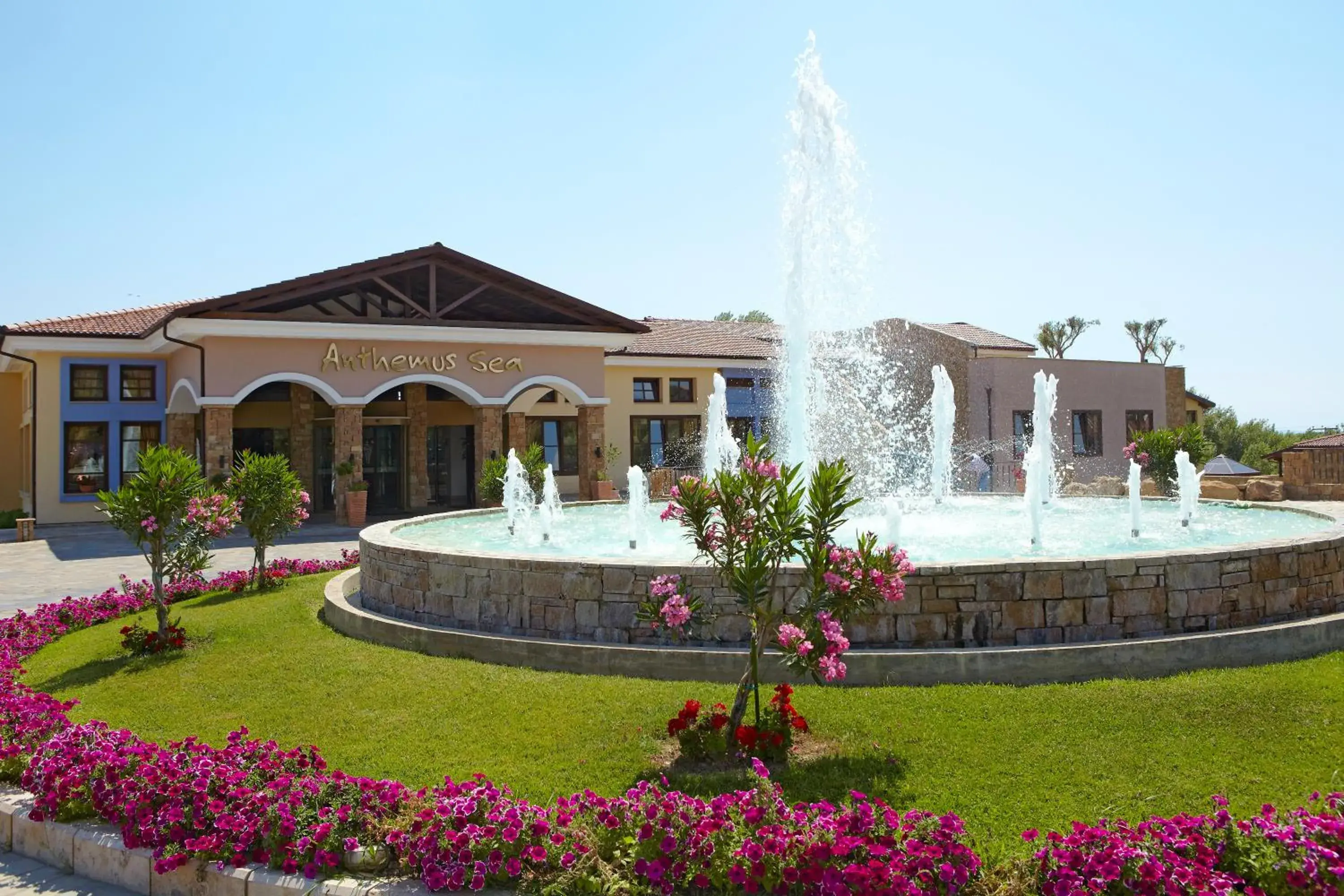 Facade/entrance in Anthemus Sea Beach Hotel and Spa Facade/entrance in Anthemus Sea Beach Hotel and Spa