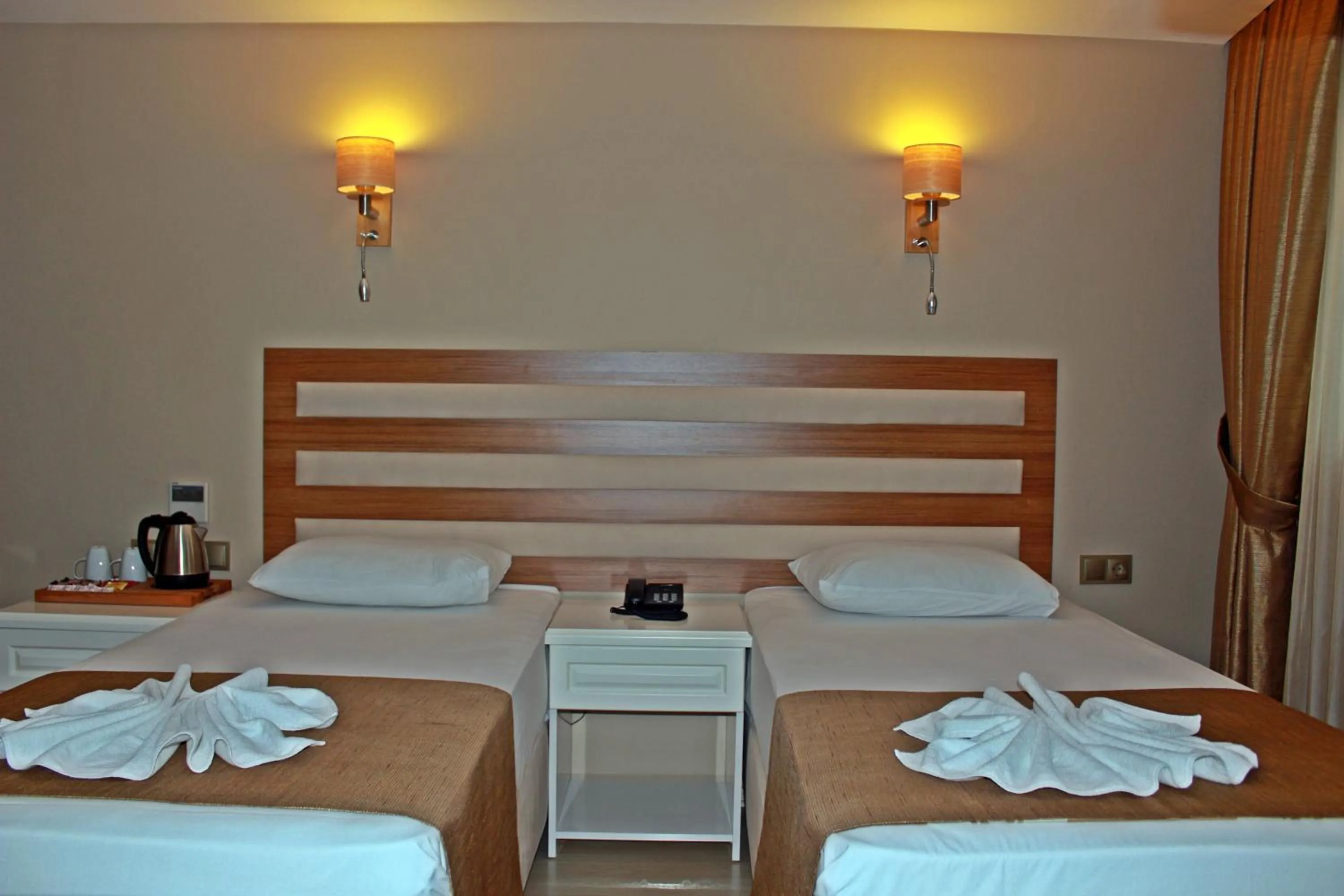 Bed in Feza Otel