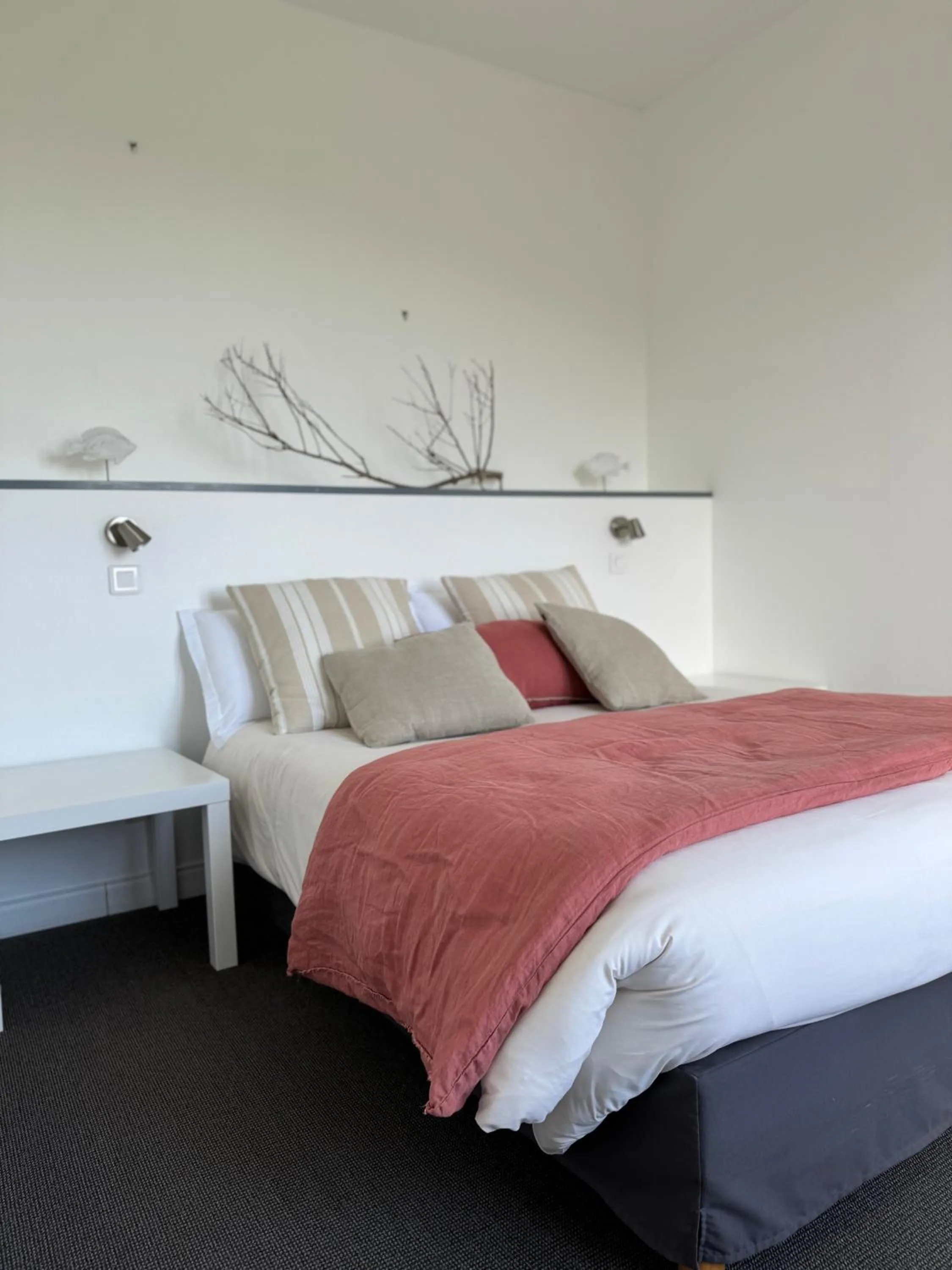 Bed in Hôtel Des Deux Mers