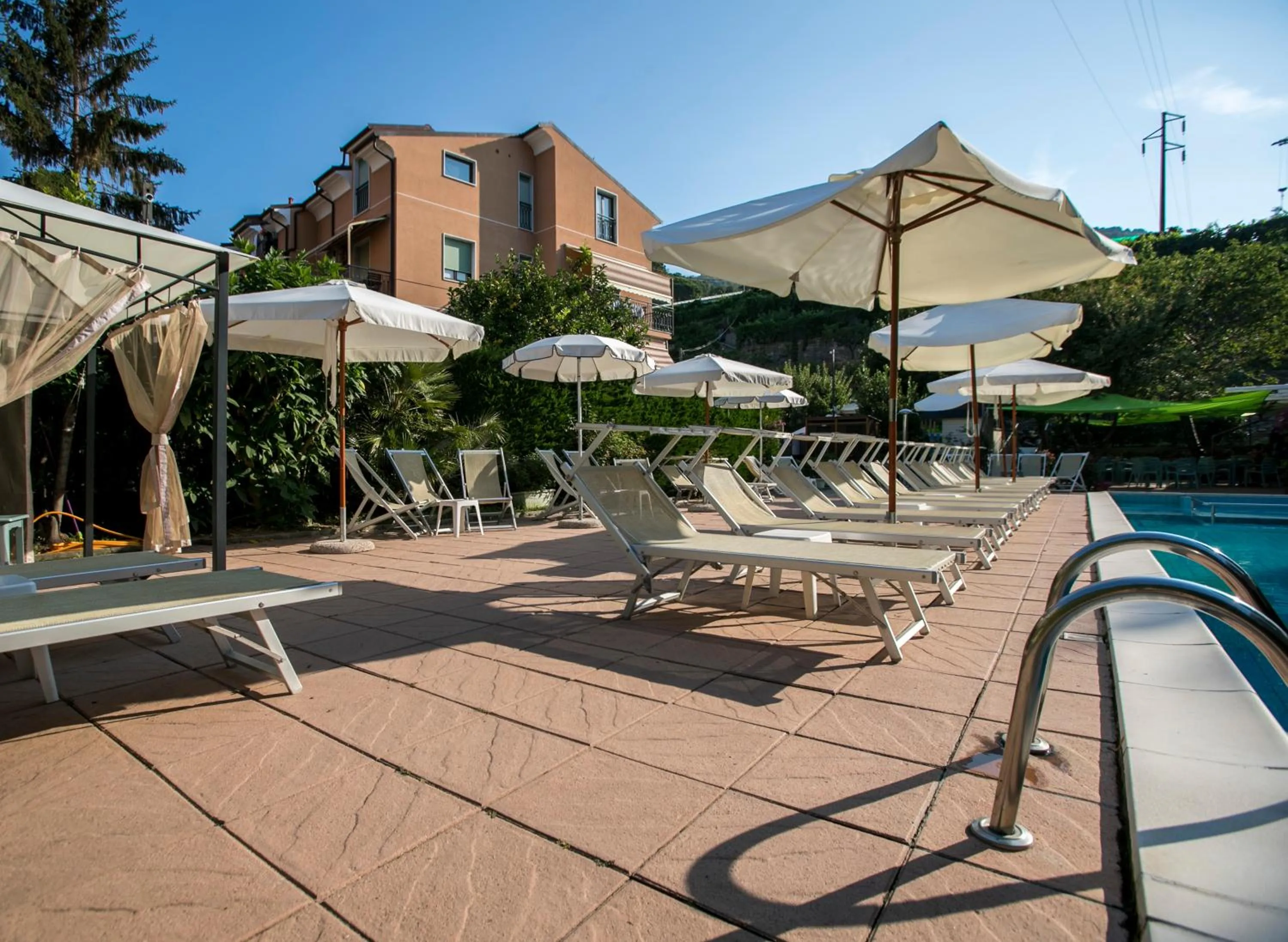 Patio in Residence Holidays