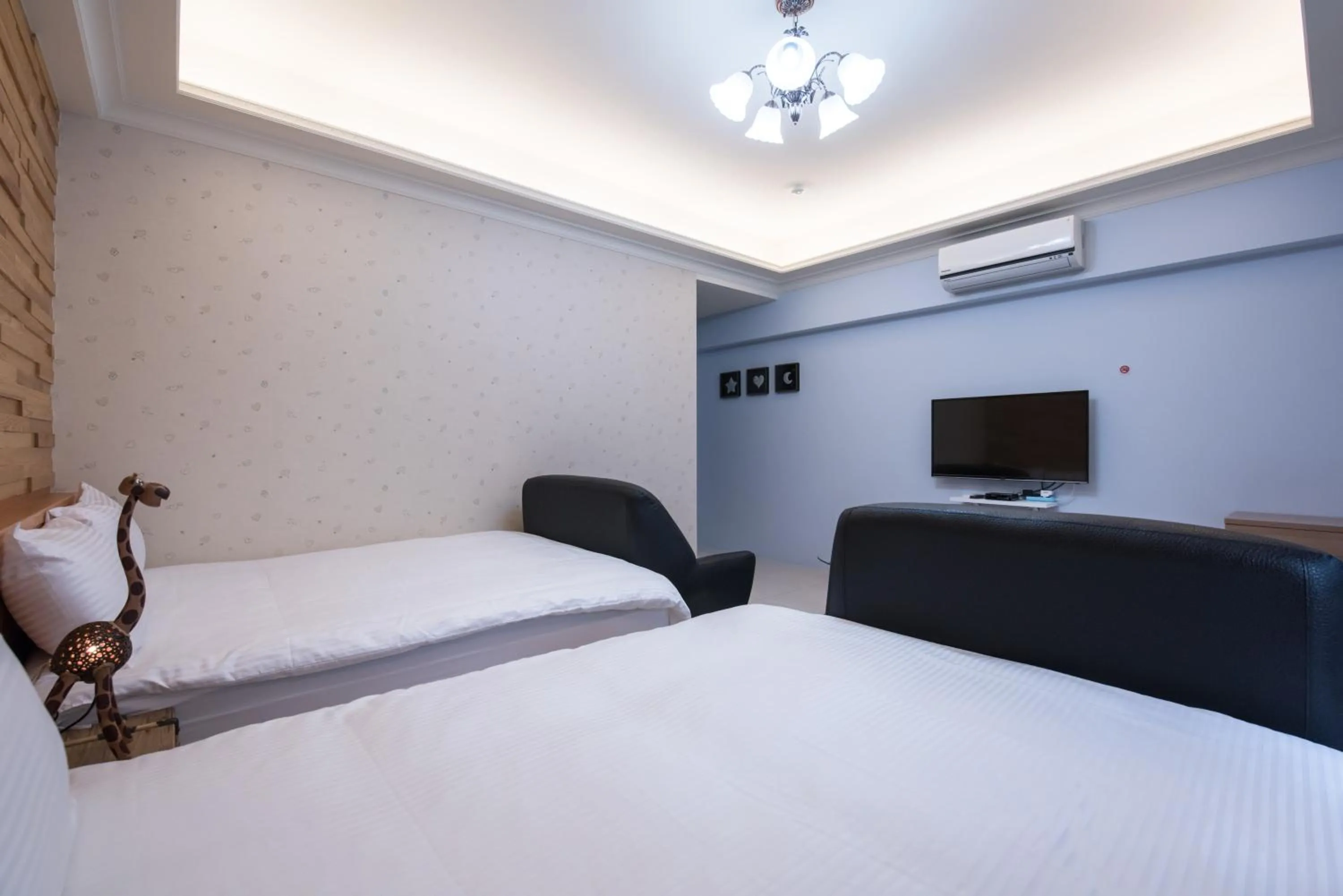 Bed in Catt Leya B&B Hotel