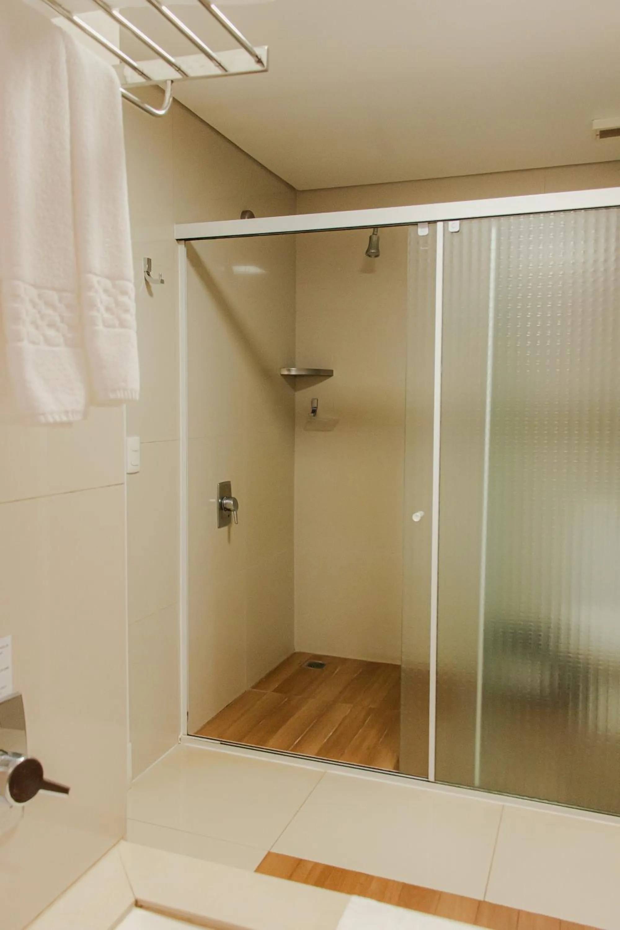 Shower in Recanto Cataratas - Thermas, Resort e Convention