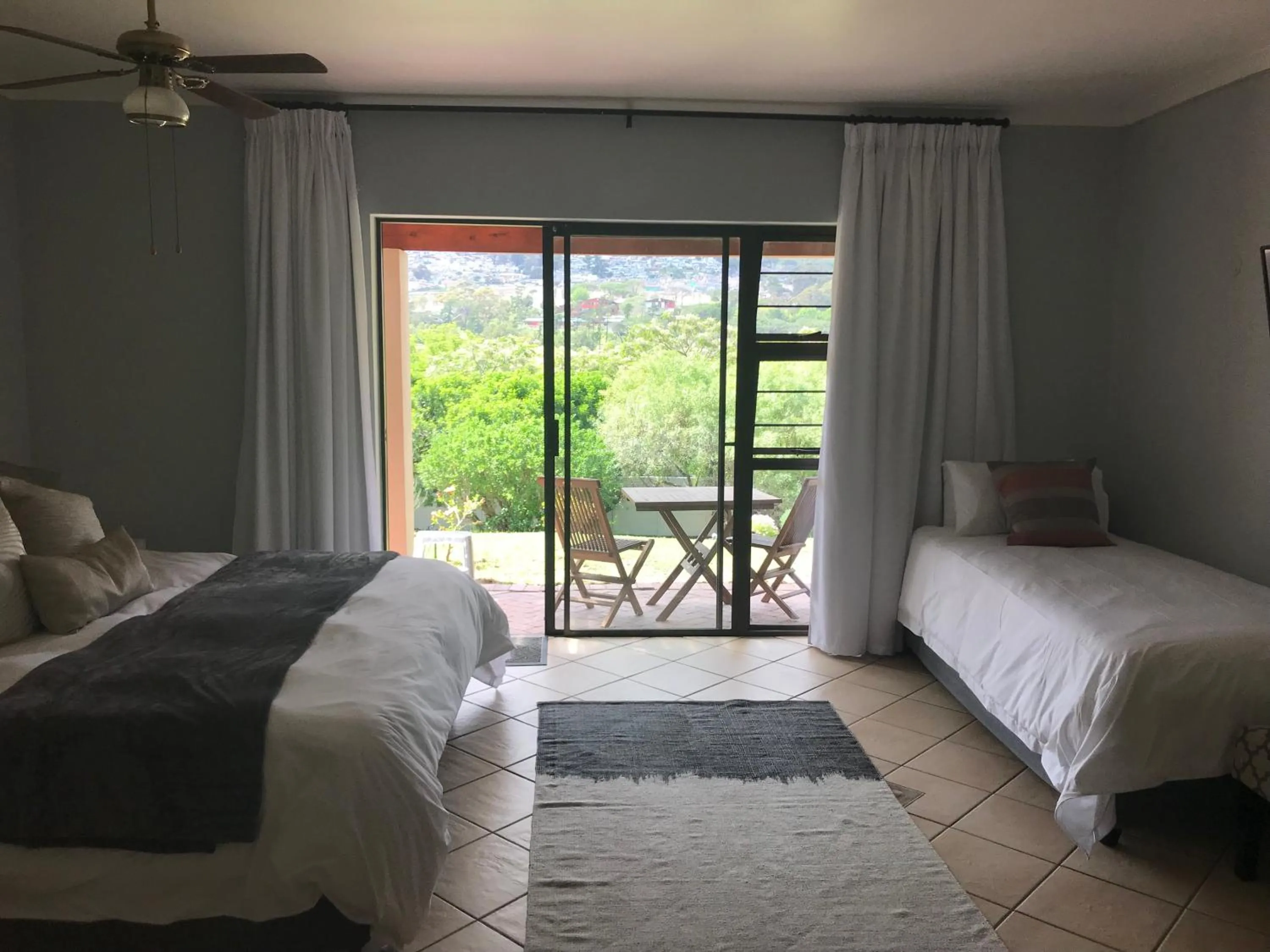 Bed in The Salt House Guest House in Hout Bay