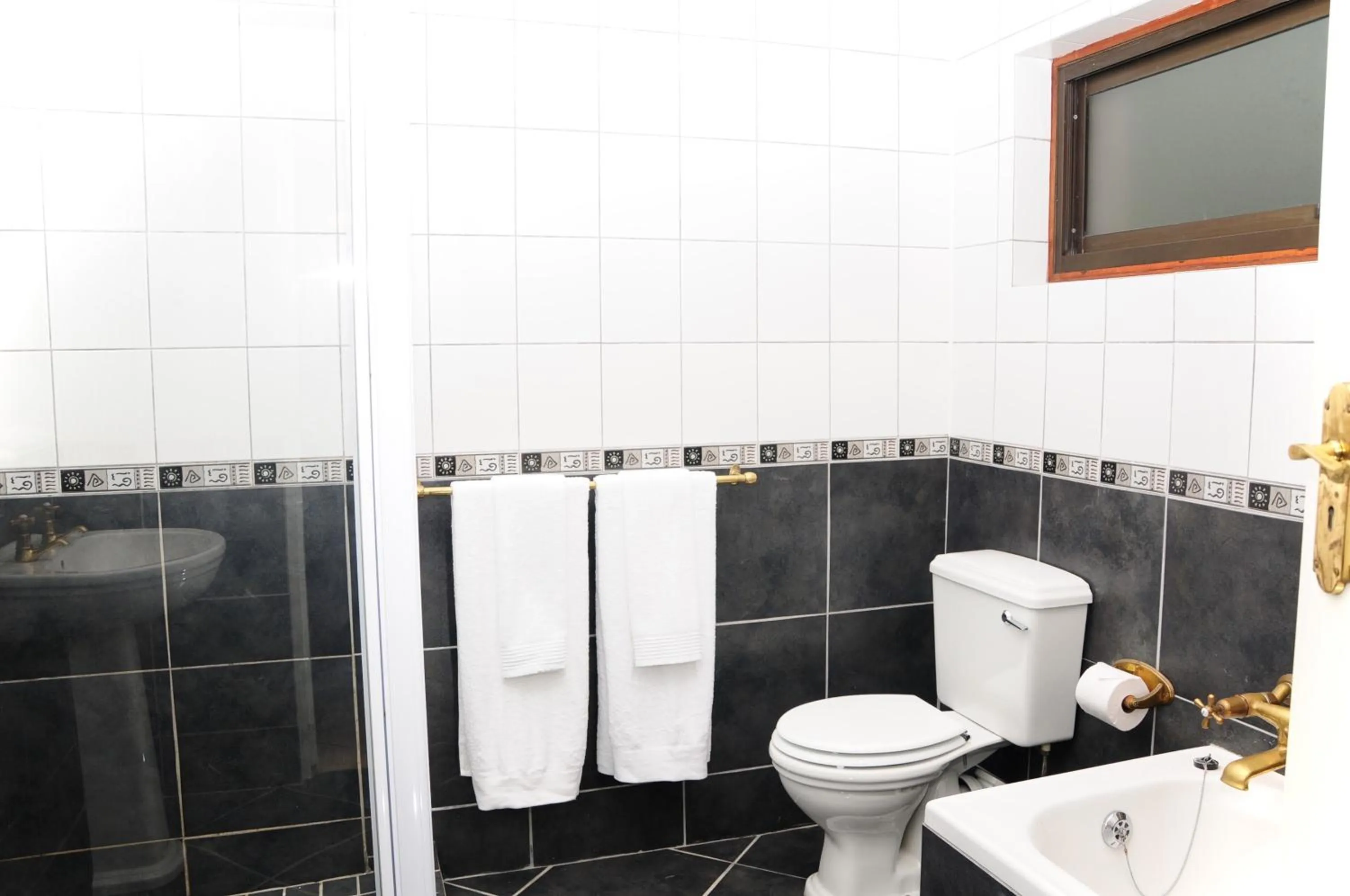 Shower in The Salt House Guest House in Hout Bay