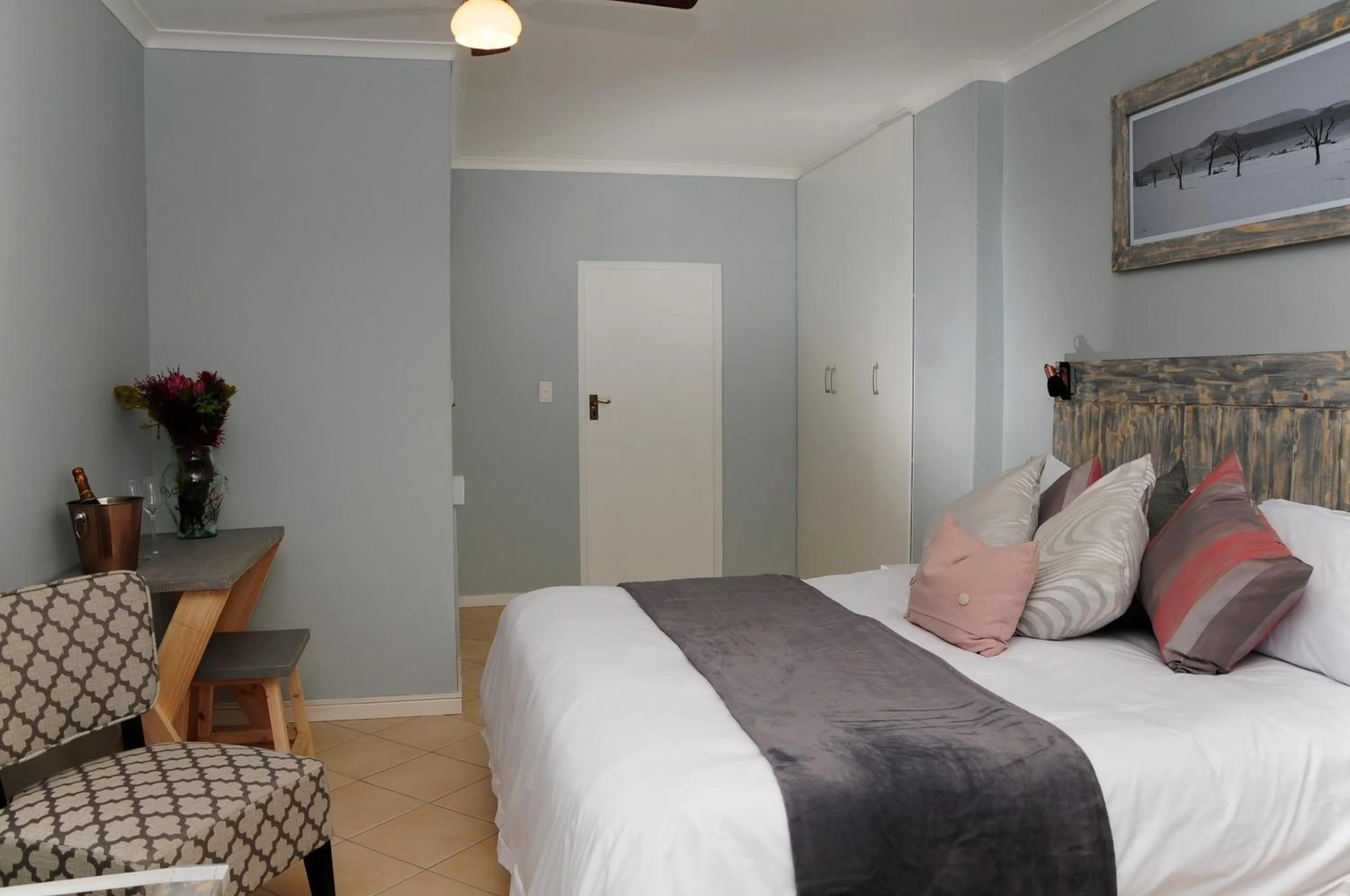 Bed in The Salt House Guest House in Hout Bay