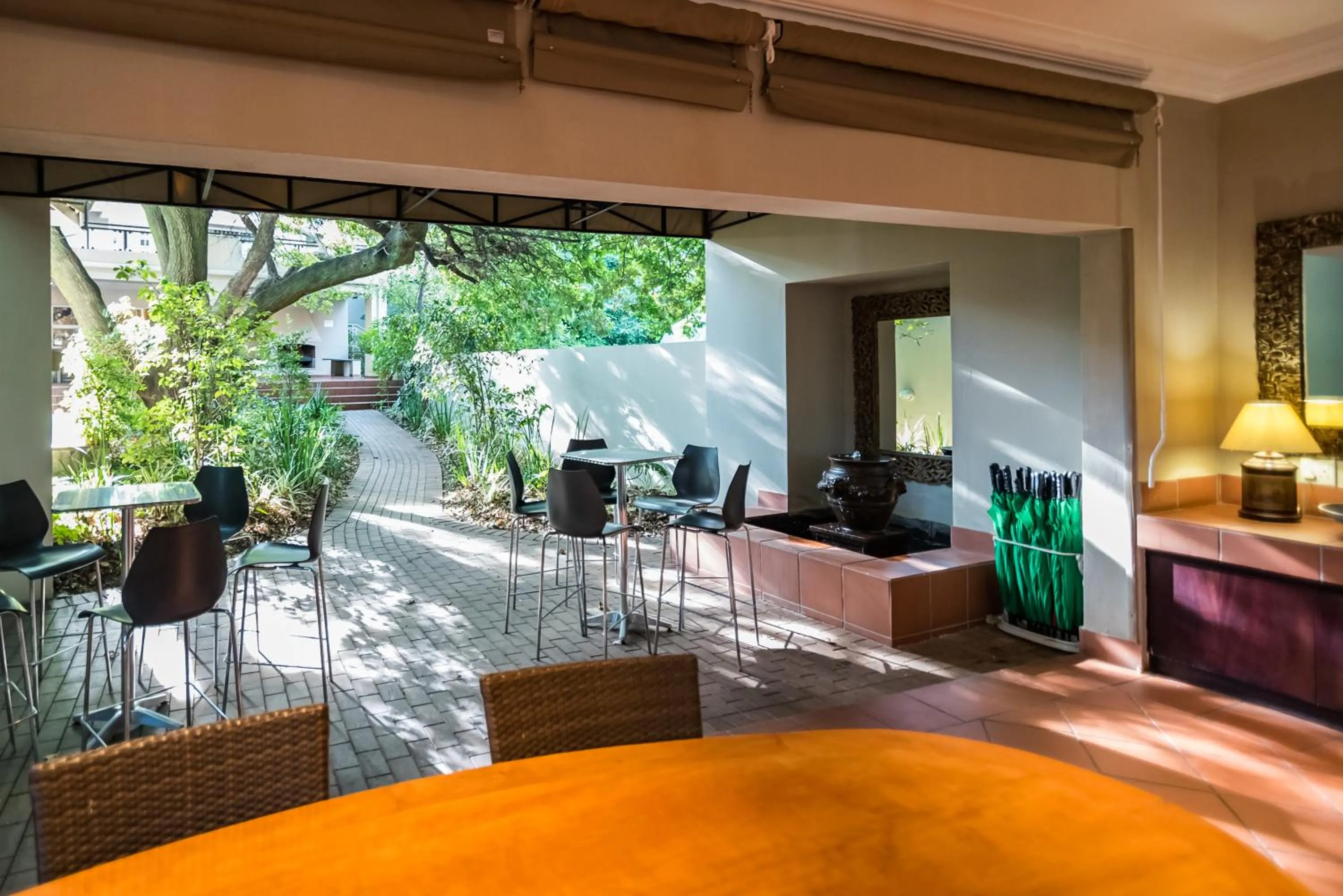 Day in Melrose Place Boutique Hotel