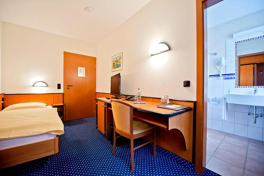 Photo of the whole room, Bed in Panorama Hotel