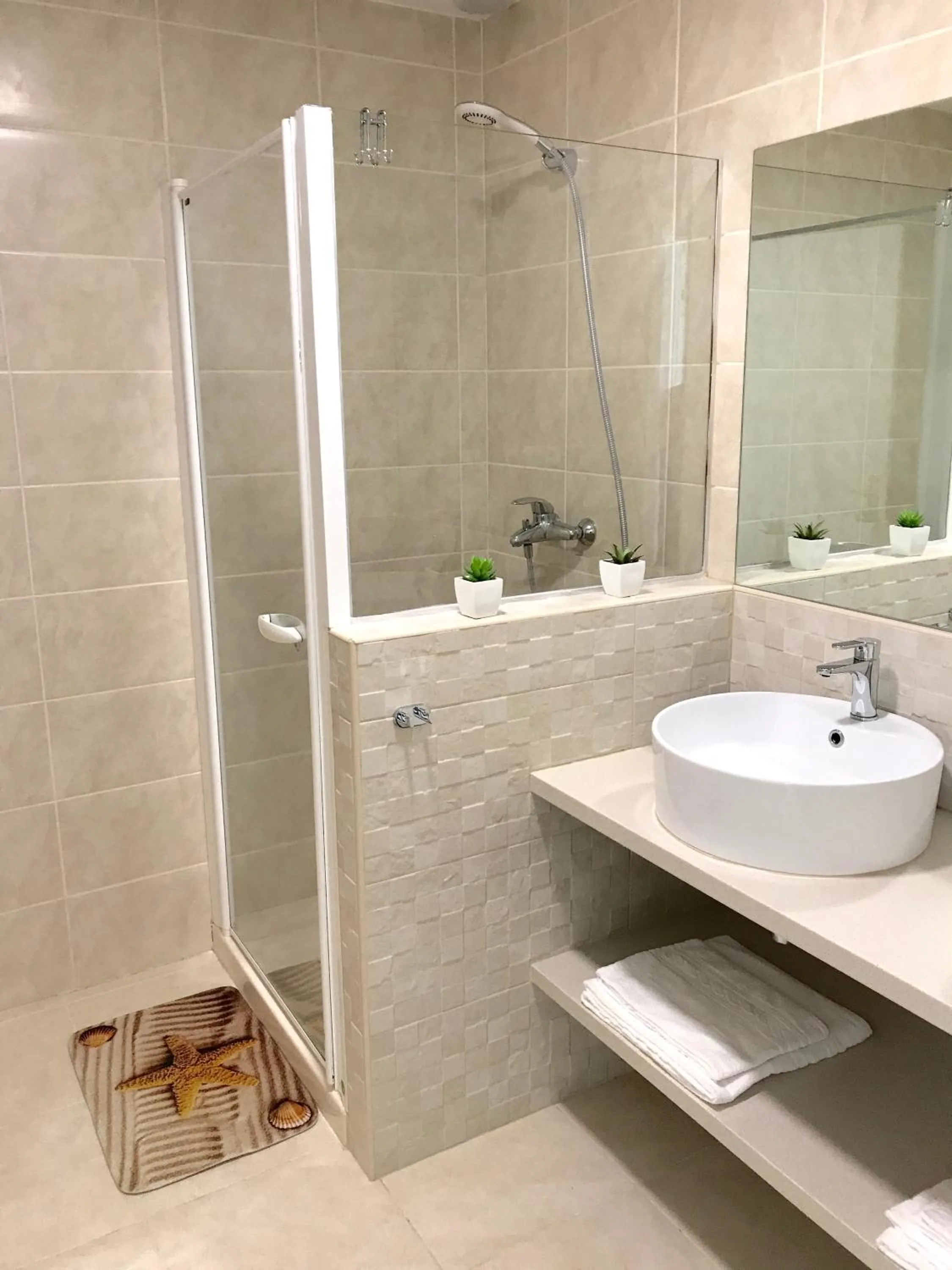 Shower in Residencial Playa Paraiso