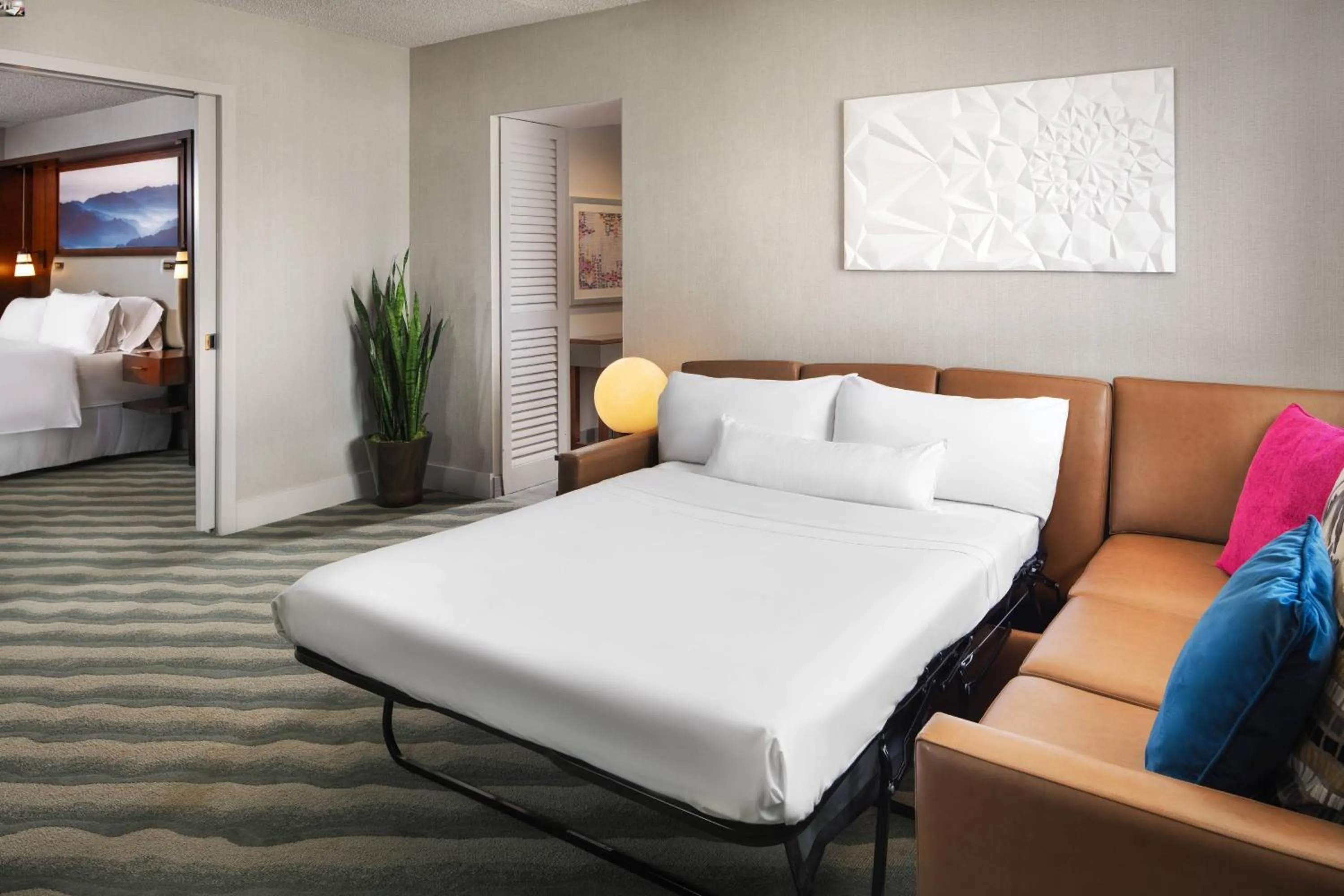 Photo of the whole room, Bed in The Westin Pasadena