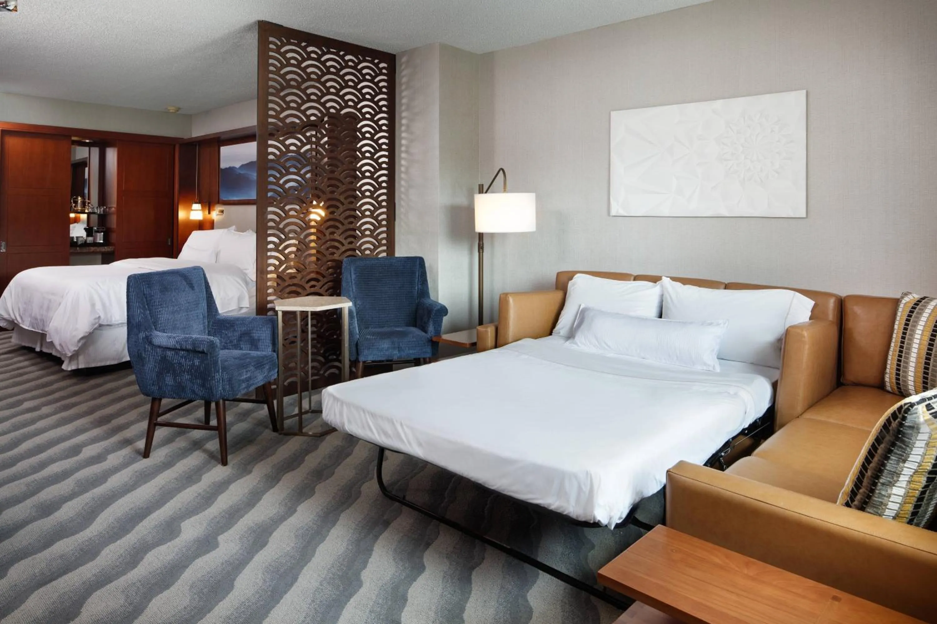 Photo of the whole room, Bed in The Westin Pasadena