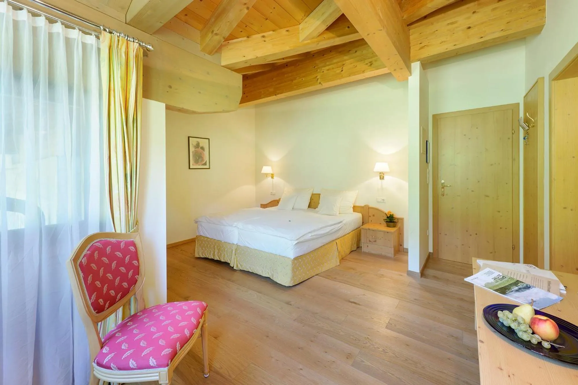 Photo of the whole room, Bed in Golf- und Sporthotel Moarhof