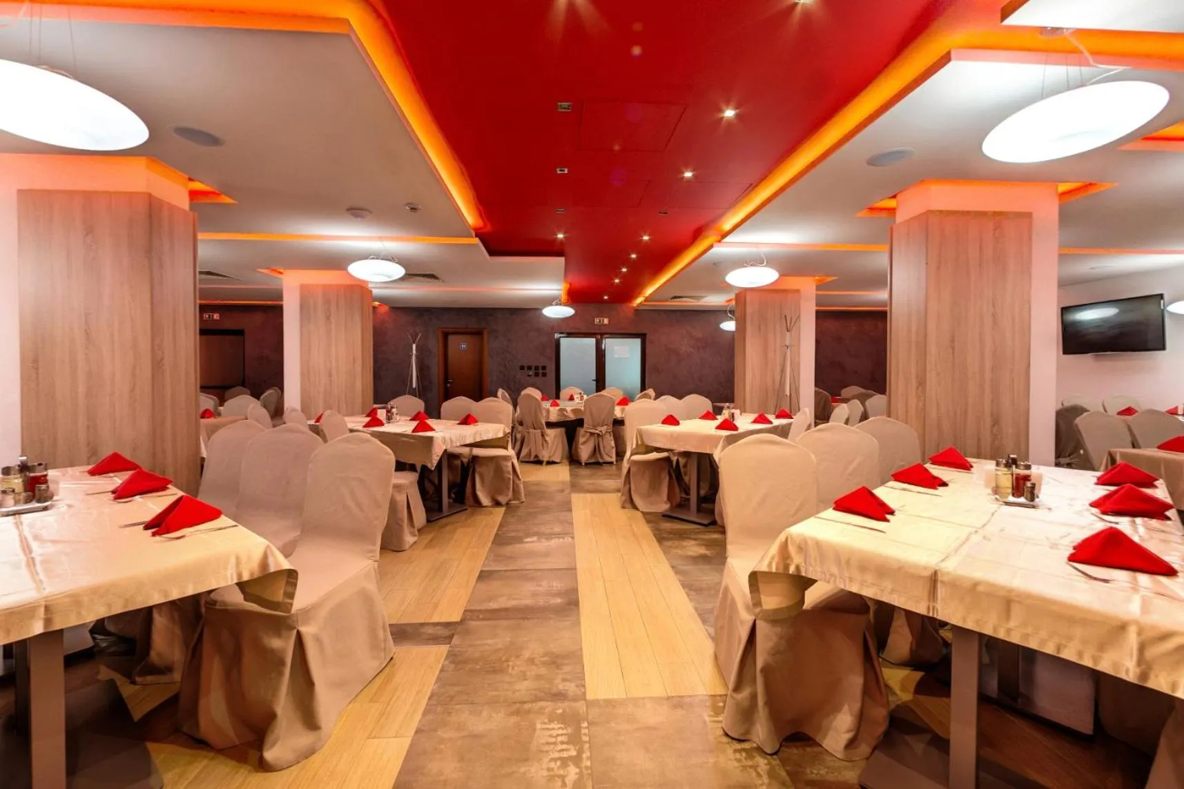 Restaurant/places to eat in Belvedere Holiday Club