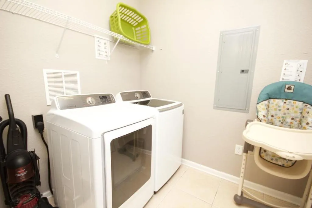washing machine in Cayview Condo #231536