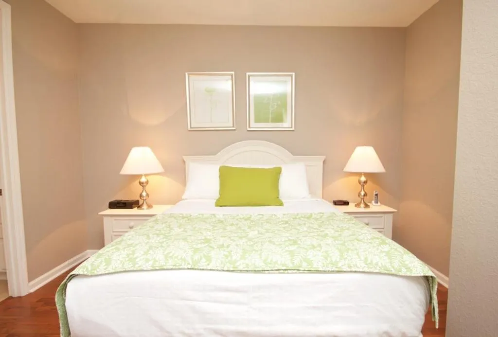 Bedroom, Bed in Cayview Condo #231536