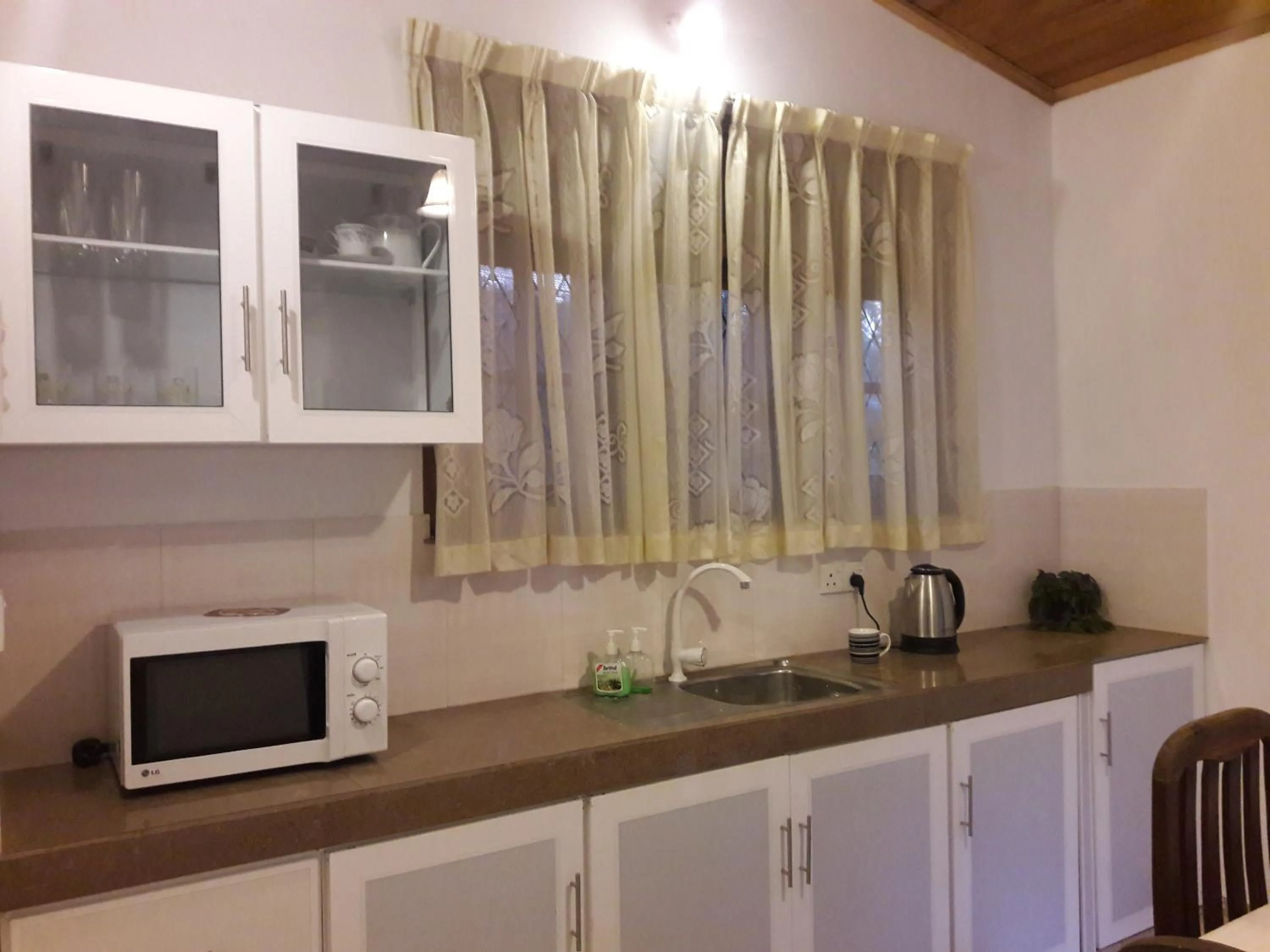 Communal kitchen in Sisanda Residence