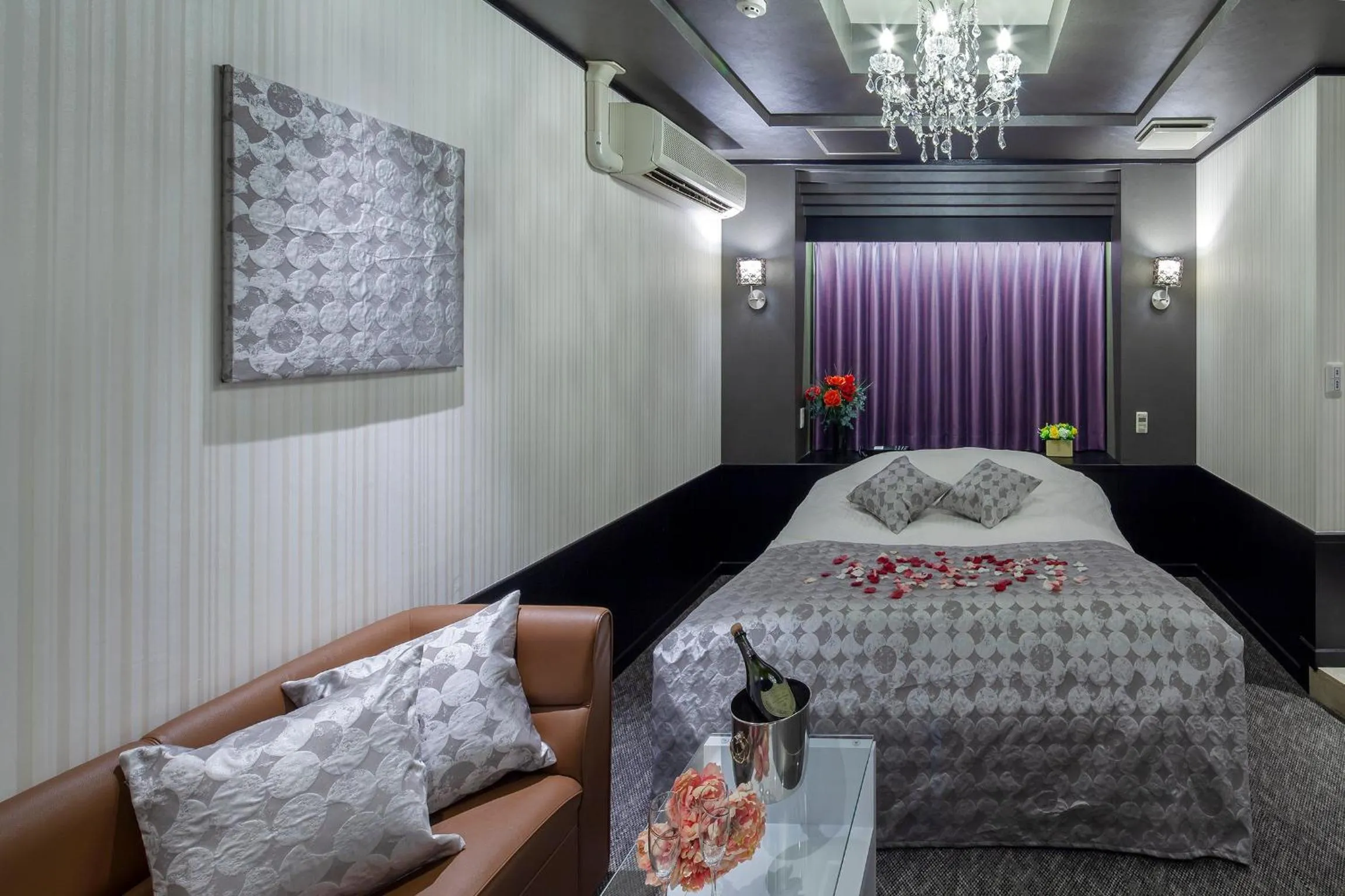 Photo of the whole room, Bed in Restay Hiroshima (Adult Only)